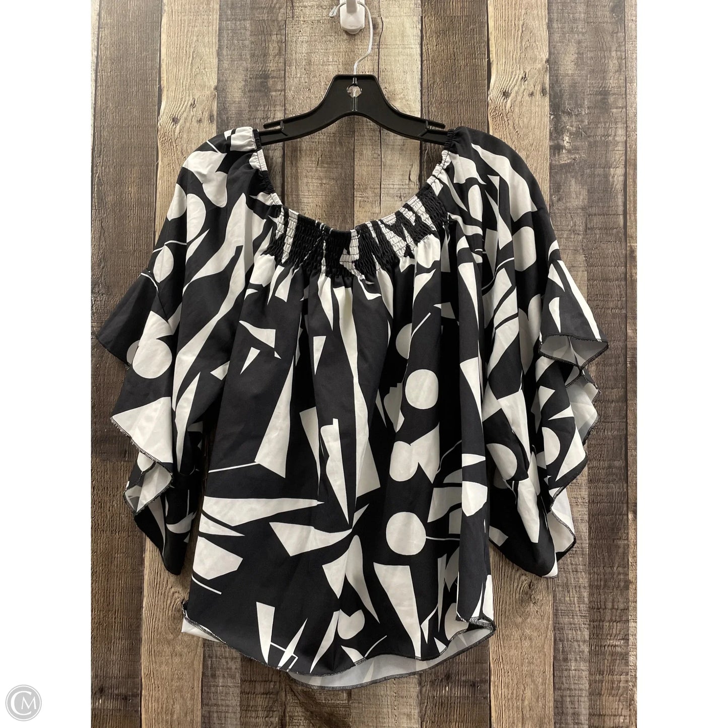 Top Long Sleeve By Cmf In Black & White, Size: Xl