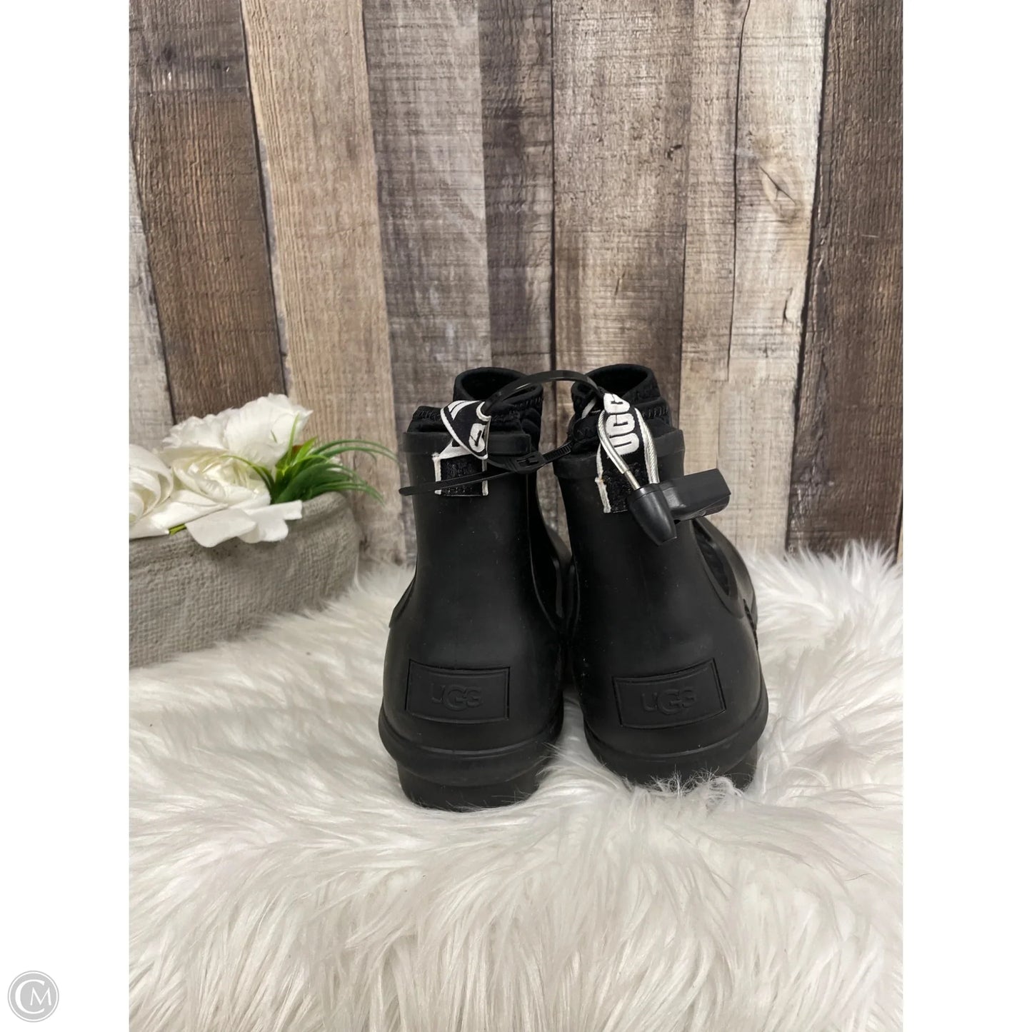 Boots Designer By Ugg In Black, Size: 10