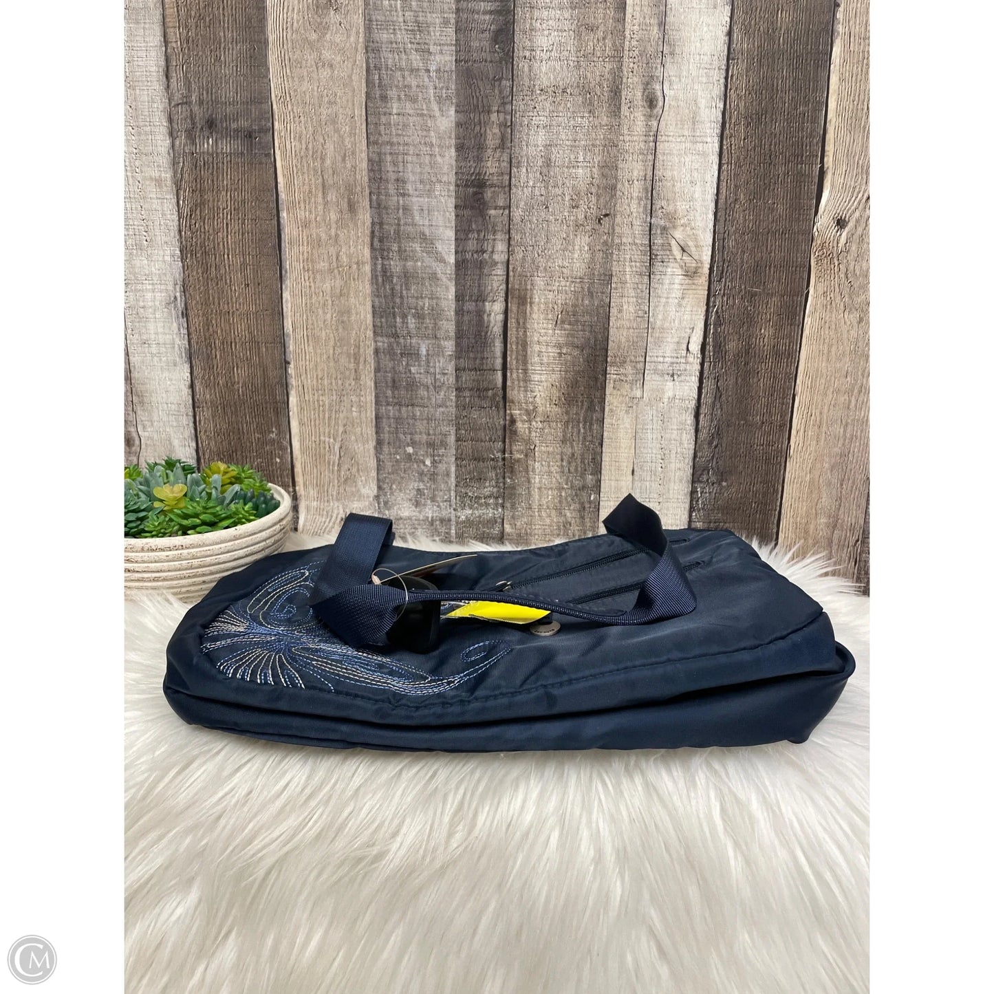 Crossbody By Travelon, Size: Large