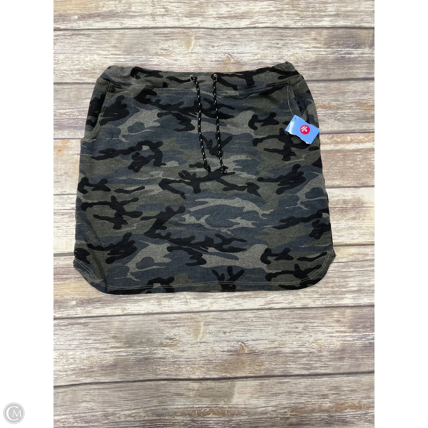 Skirt Mini & Short By Sundry In Camouflage Print, Size: S