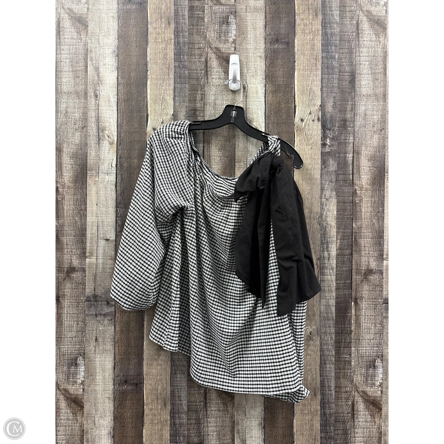 Top Long Sleeve By Cato In Checkered Pattern, Size: 1x