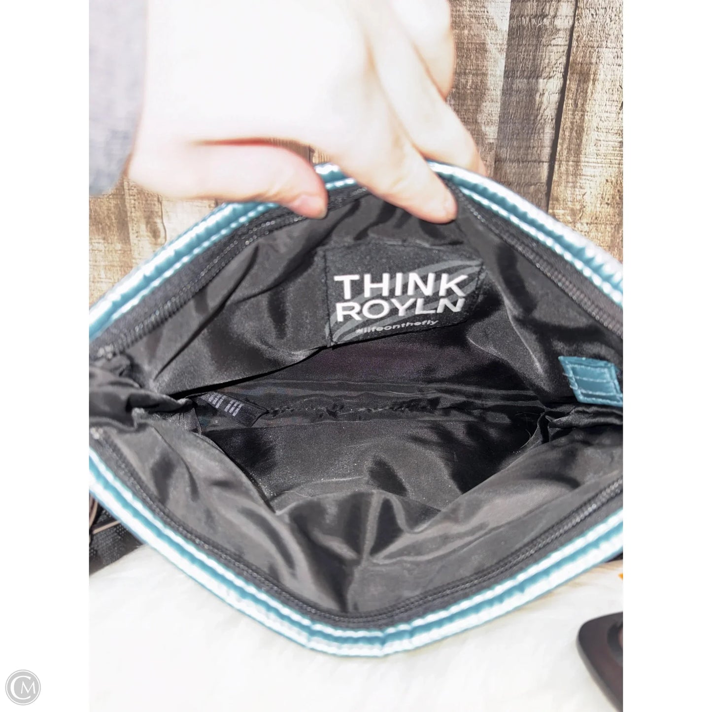 Crossbody By Think Royln, Size: Medium
