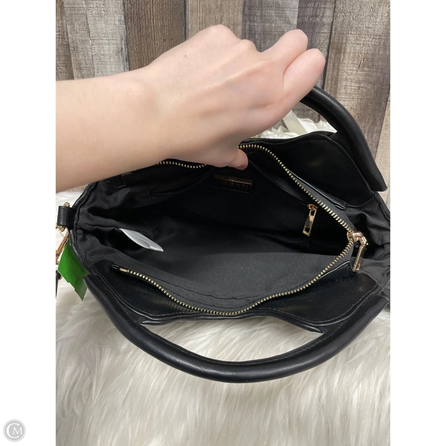 Crossbody By Urban Expressions, Size: Medium