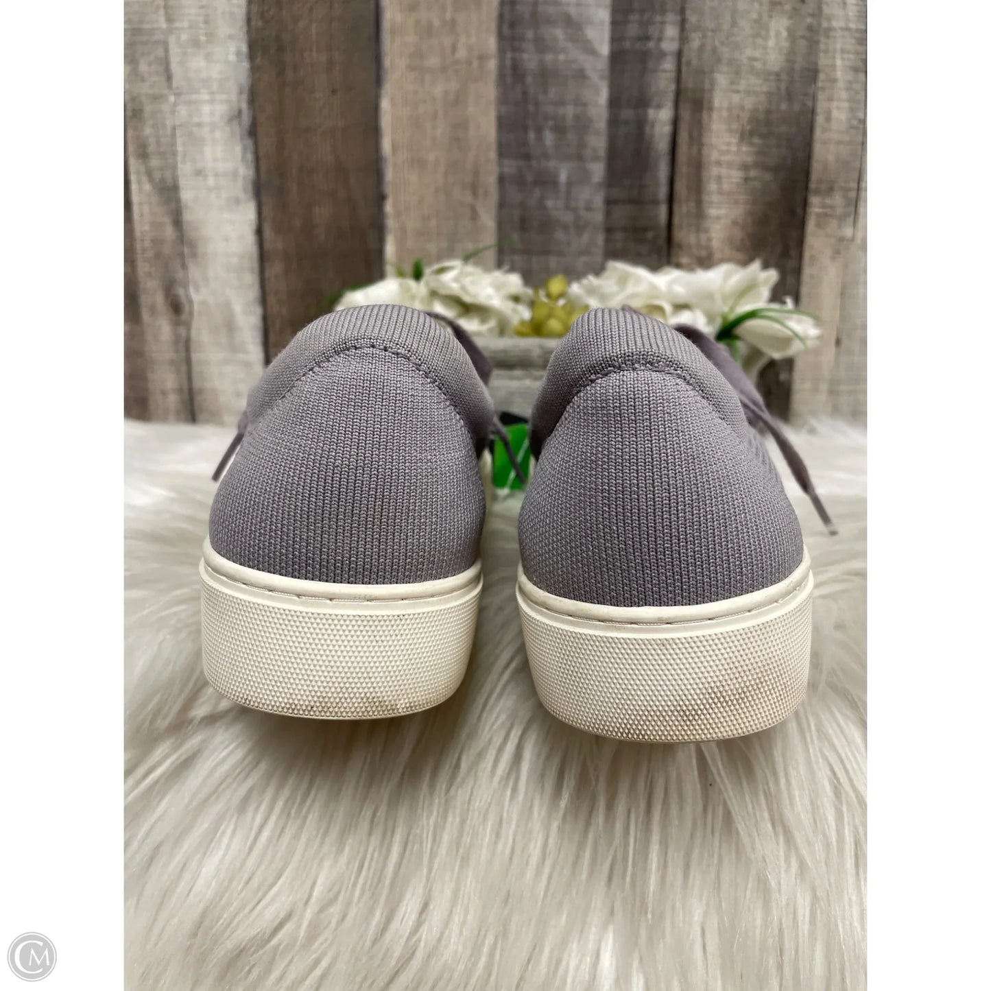 Shoes Designer By Ugg In Grey, Size: 10