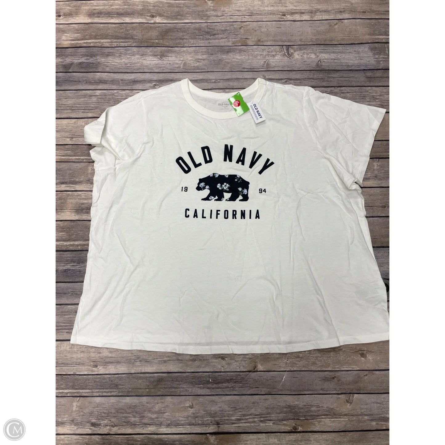 Top Short Sleeve By Old Navy In White, Size: 3x