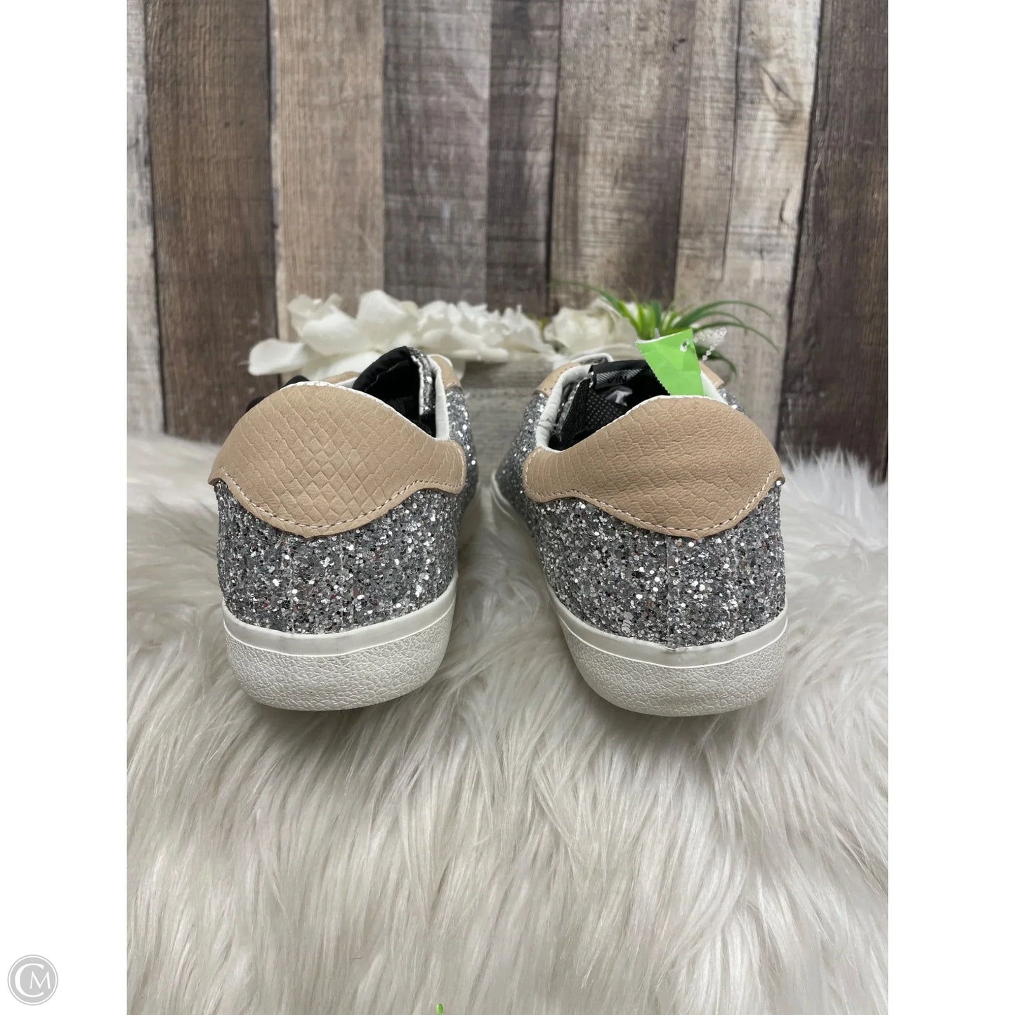 Shoes Sneakers By Vintage Havana In Silver, Size: 8.5