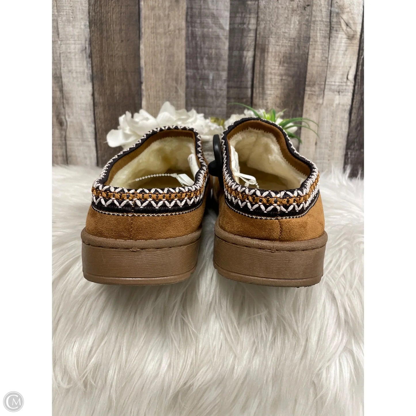 Shoes Flats By White Mountain In Tan, Size: 9