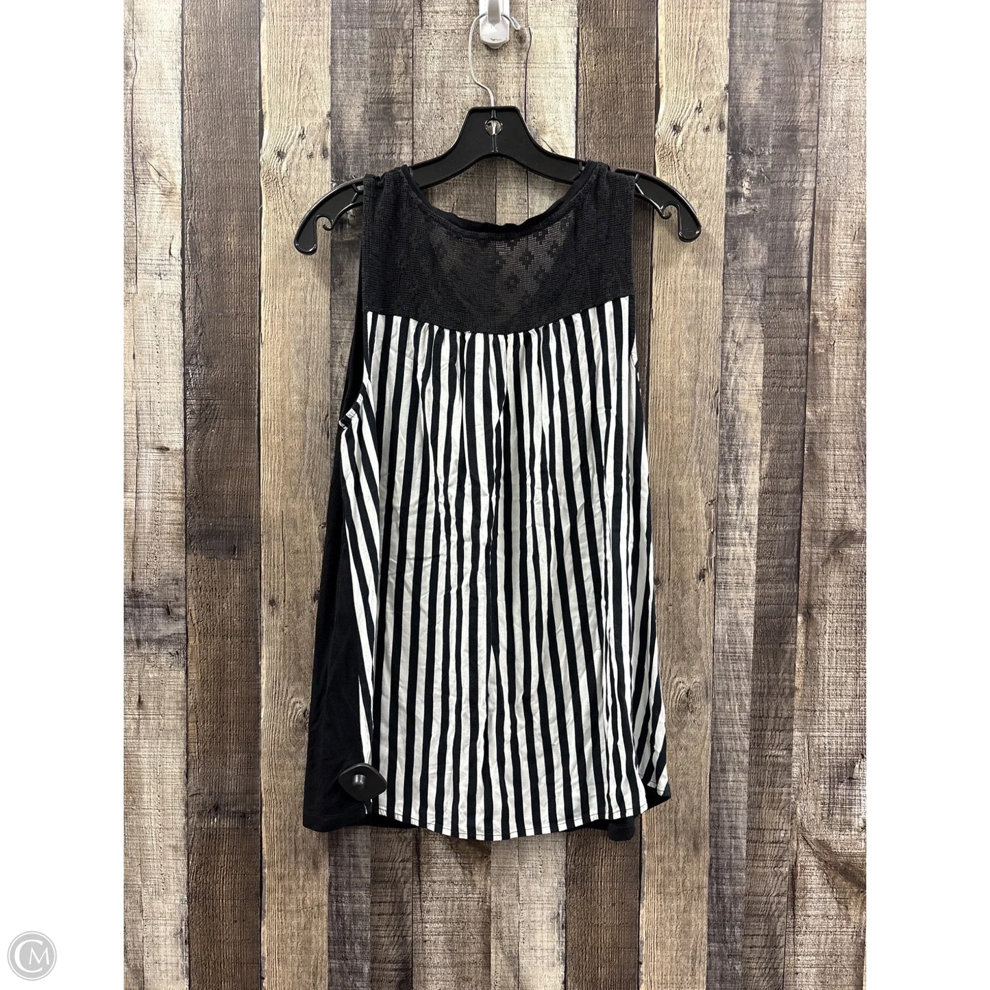 Top Sleeveless By Cato In Black & White, Size: M