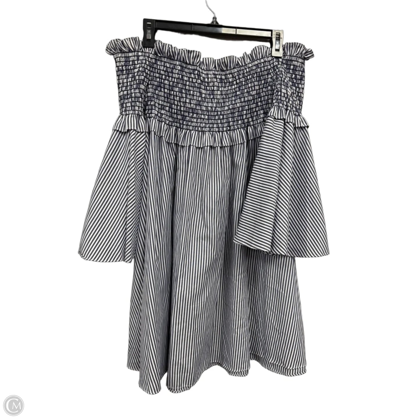 Dress Casual Short By Cmc In Grey & White, Size: M