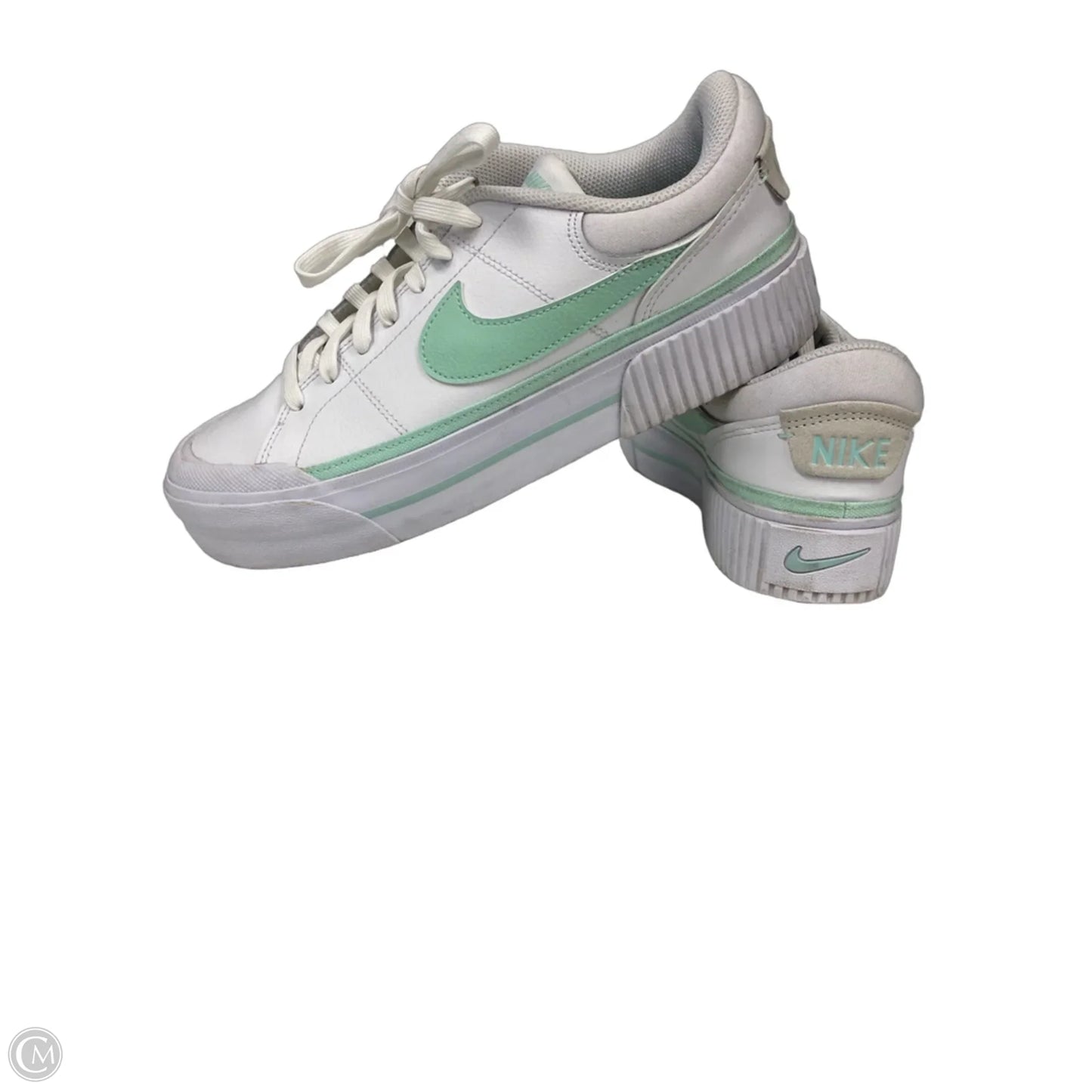 Shoes Sneakers By Nike In Green & White, Size: 10