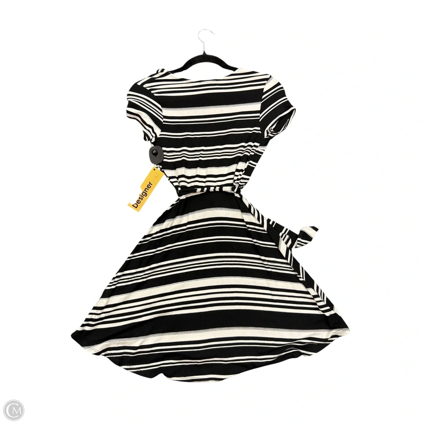 Dress Casual Short By Monteau In Striped Pattern, Size: S