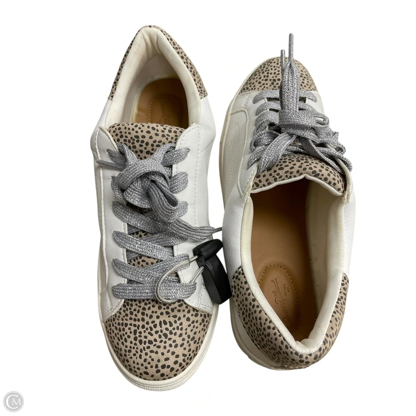 Shoes Sneakers By Universal Thread In Cream & Tan, Size: 10