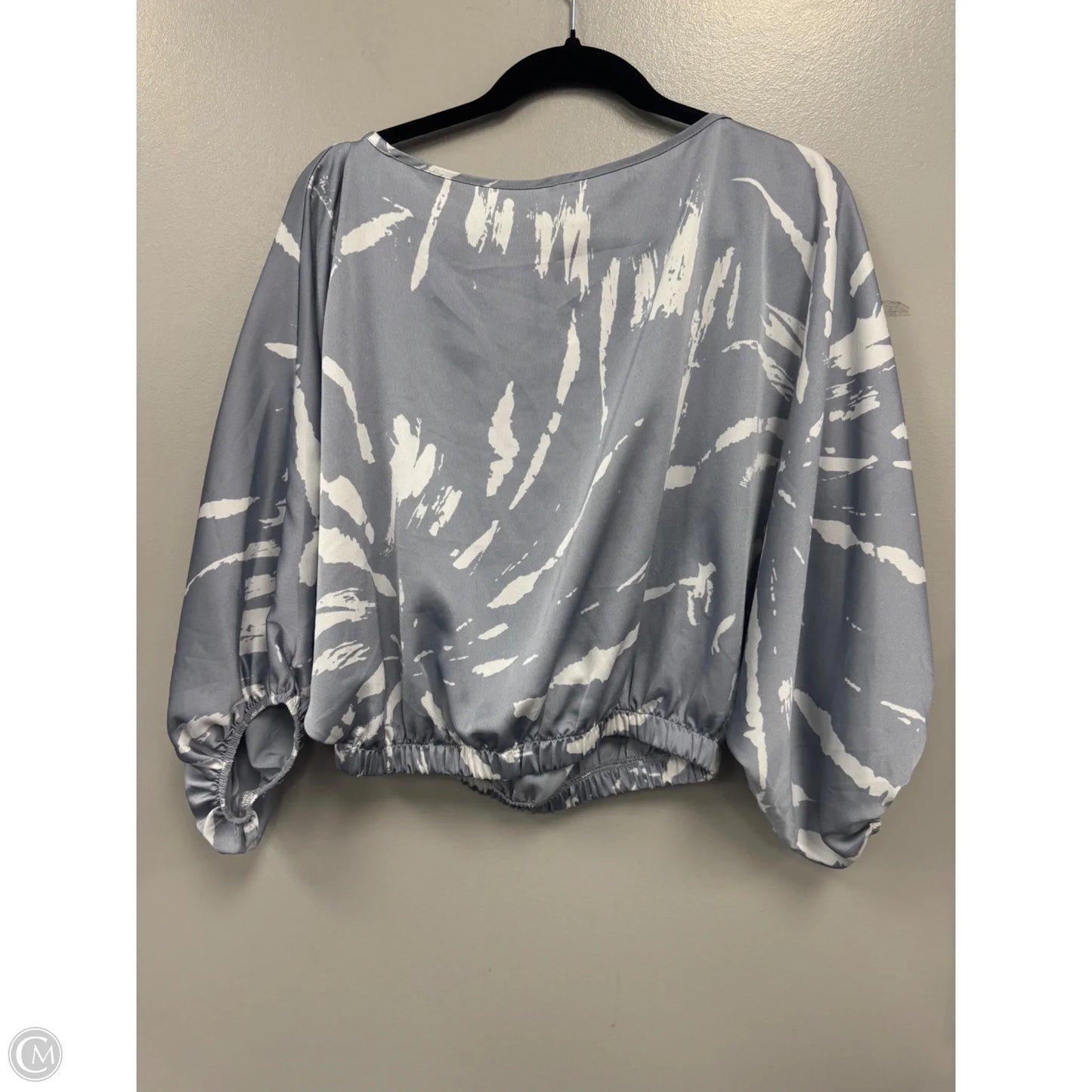 Top 3/4 Sleeve By Clothes Mentor In Grey & White, Size: S