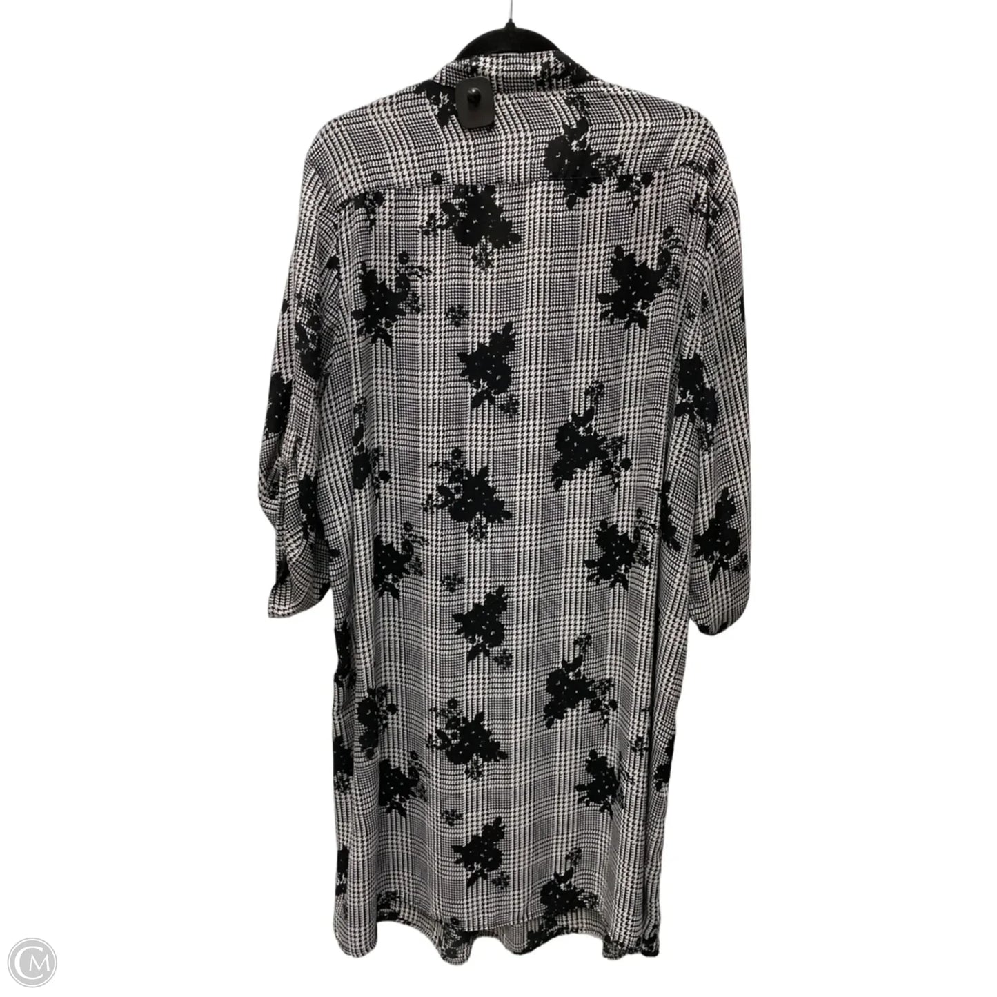 Dress Casual Short By Tacera In Black & Grey, Size: 3x