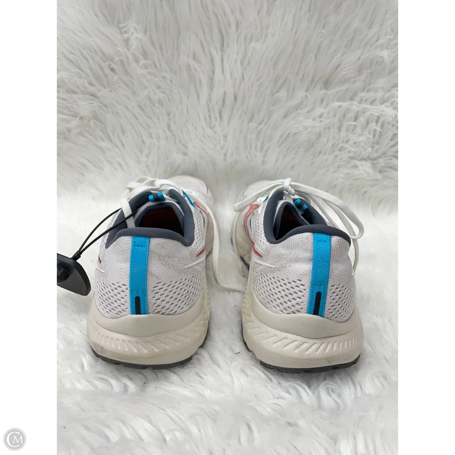 Shoes Athletic By Saucony In White, Size: 9.5