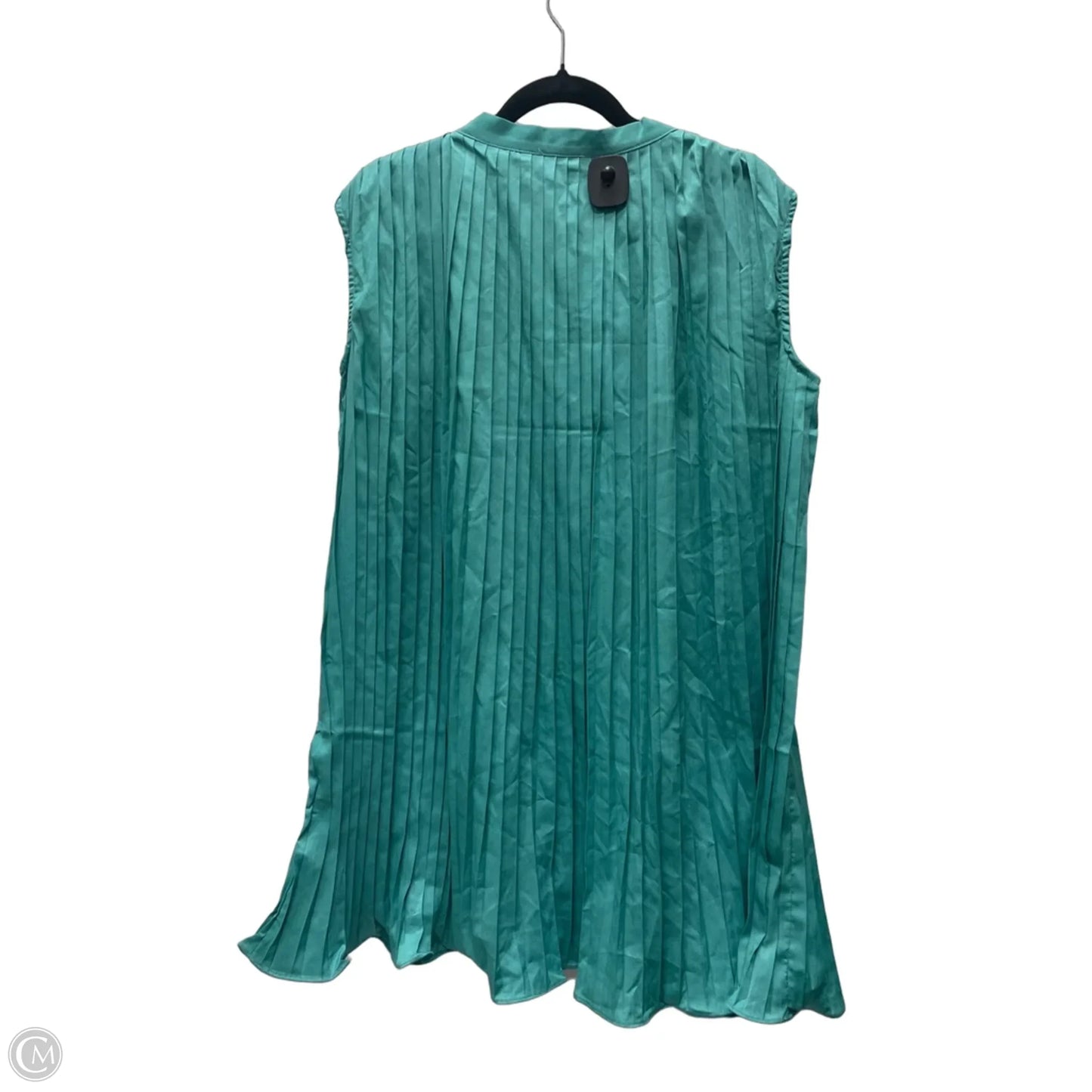 Dress Casual Short By Umgee In Green, Size: S