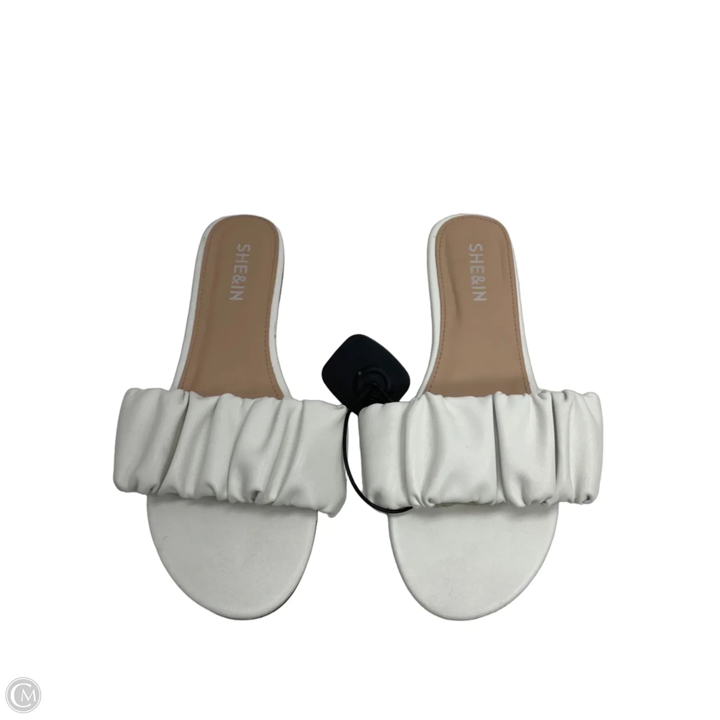 Sandals Flats By Clothes Mentor In White, Size: 7