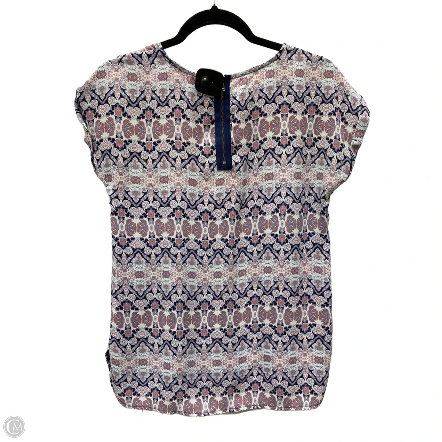 Top Short Sleeve By Pink Republic In Geometric Pattern, Size: S