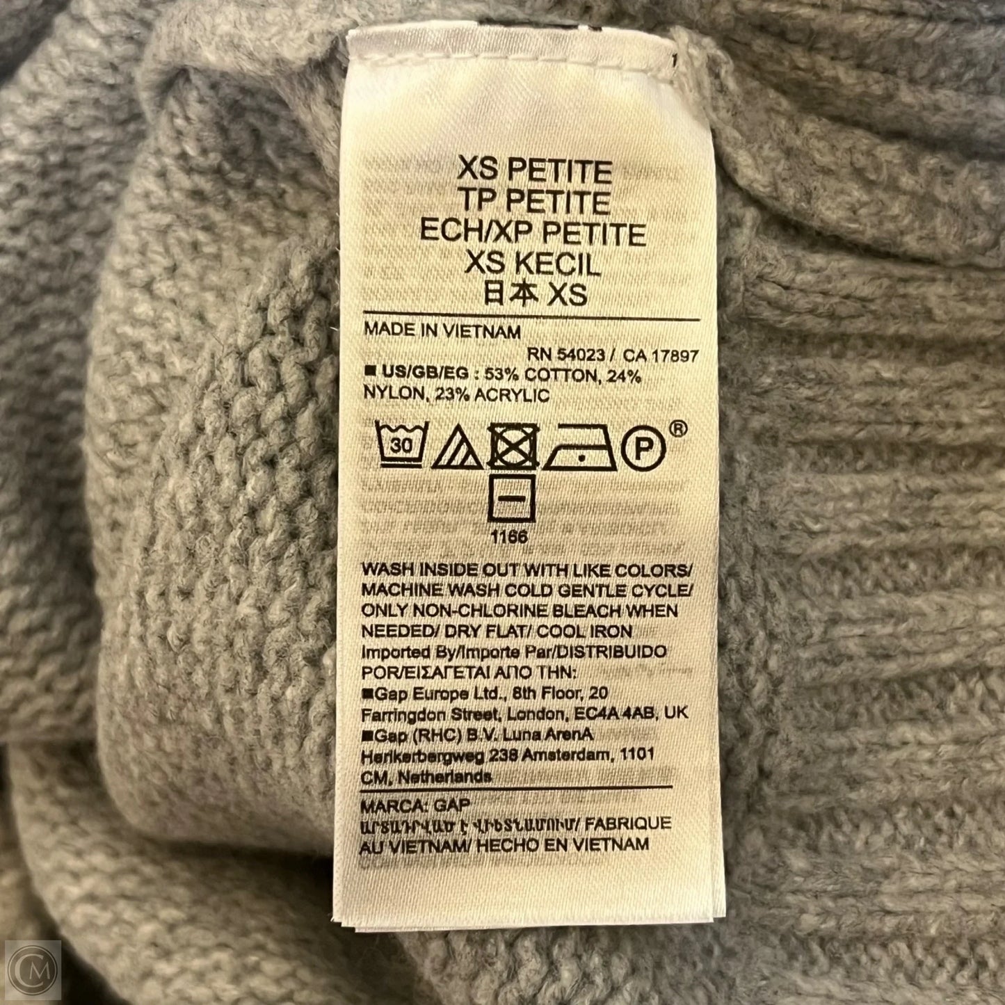 Sweater By Gap In Grey, Size: Xs