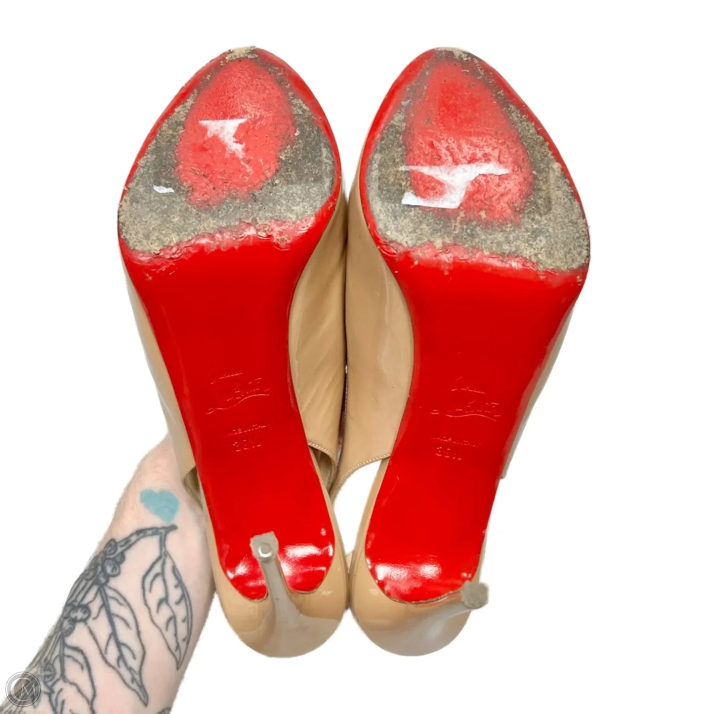 Sandals Luxury Designer By Christian Louboutin In Tan, Size: 9