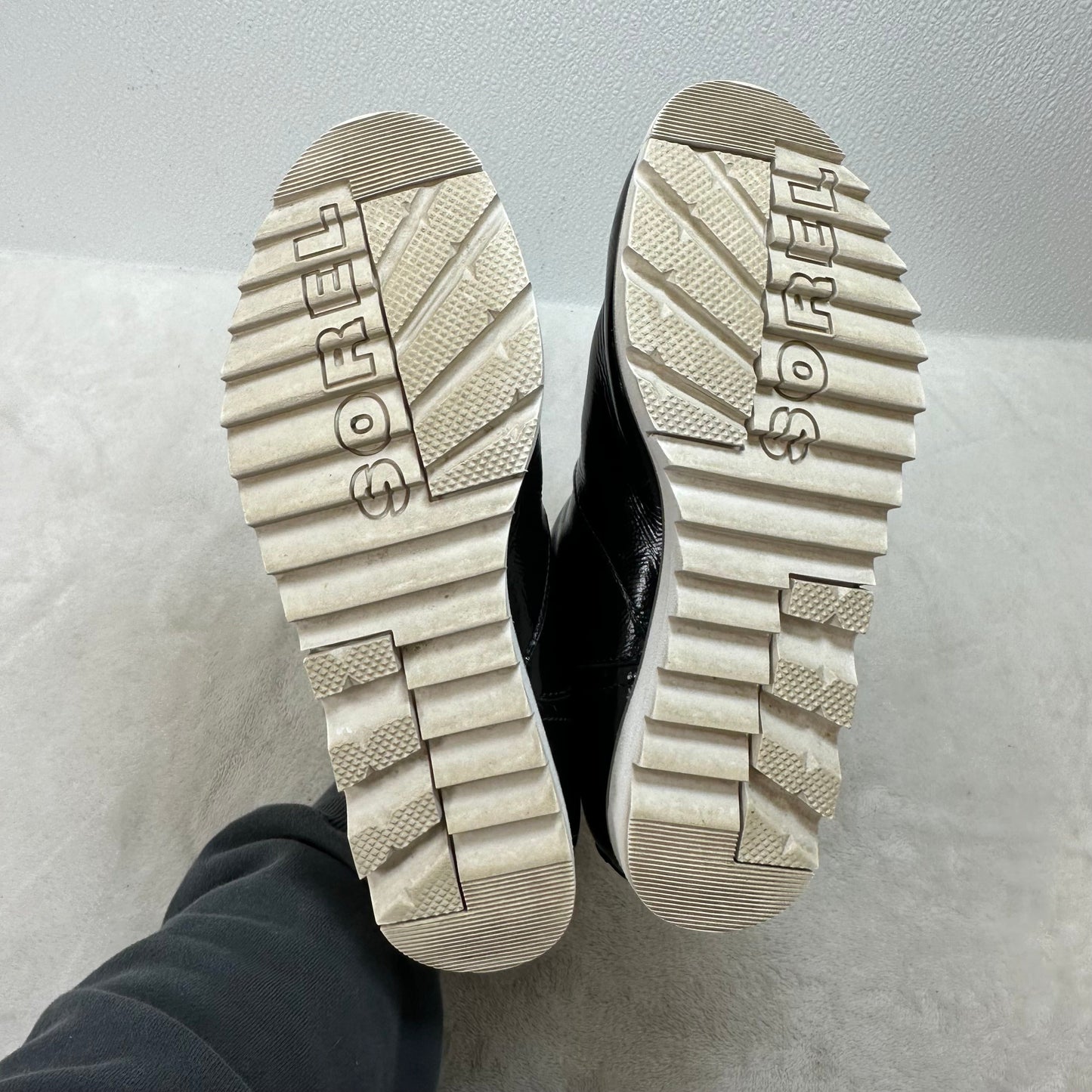 Boots Ankle Flats By Sorel In Black, Size: 8