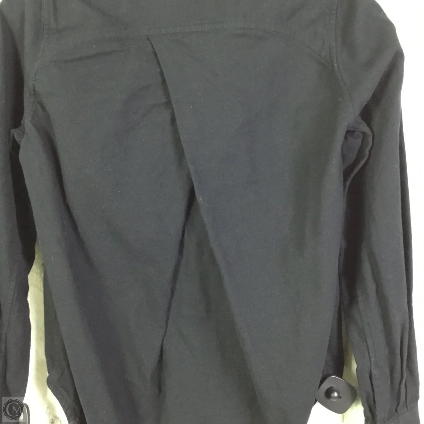 Blouse Long Sleeve By Lululemon In Black, Size: 2