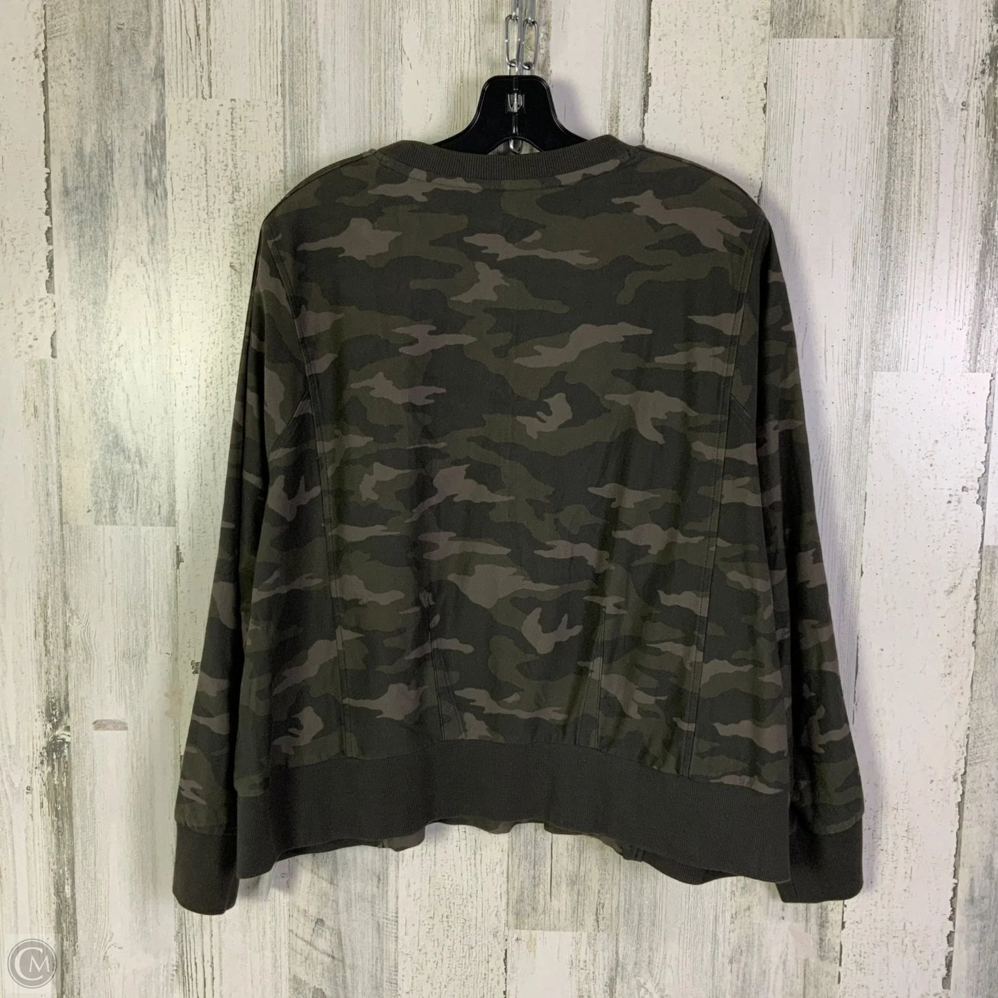 Athletic Sweatshirt Crewneck By Athleta In Camouflage Print, Size: Xl
