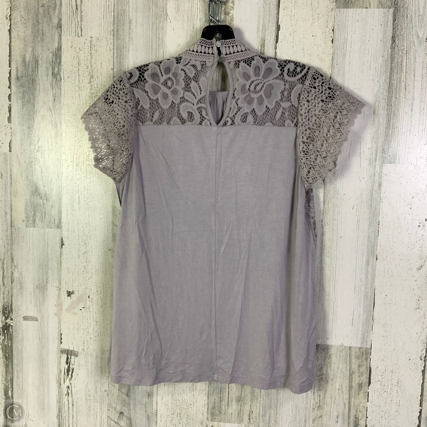 Top Short Sleeve By Cable And Gauge In Grey, Size: S