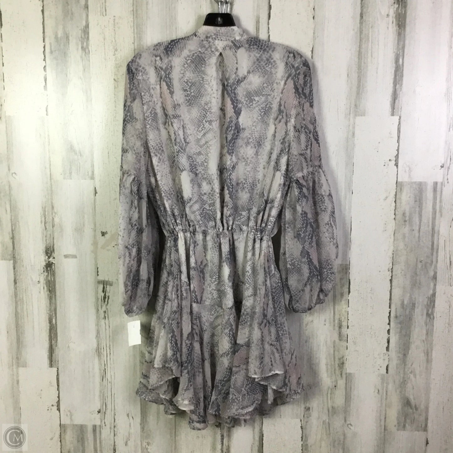 Dress Casual Short By Olivaceous In Grey & Pink, Size: M