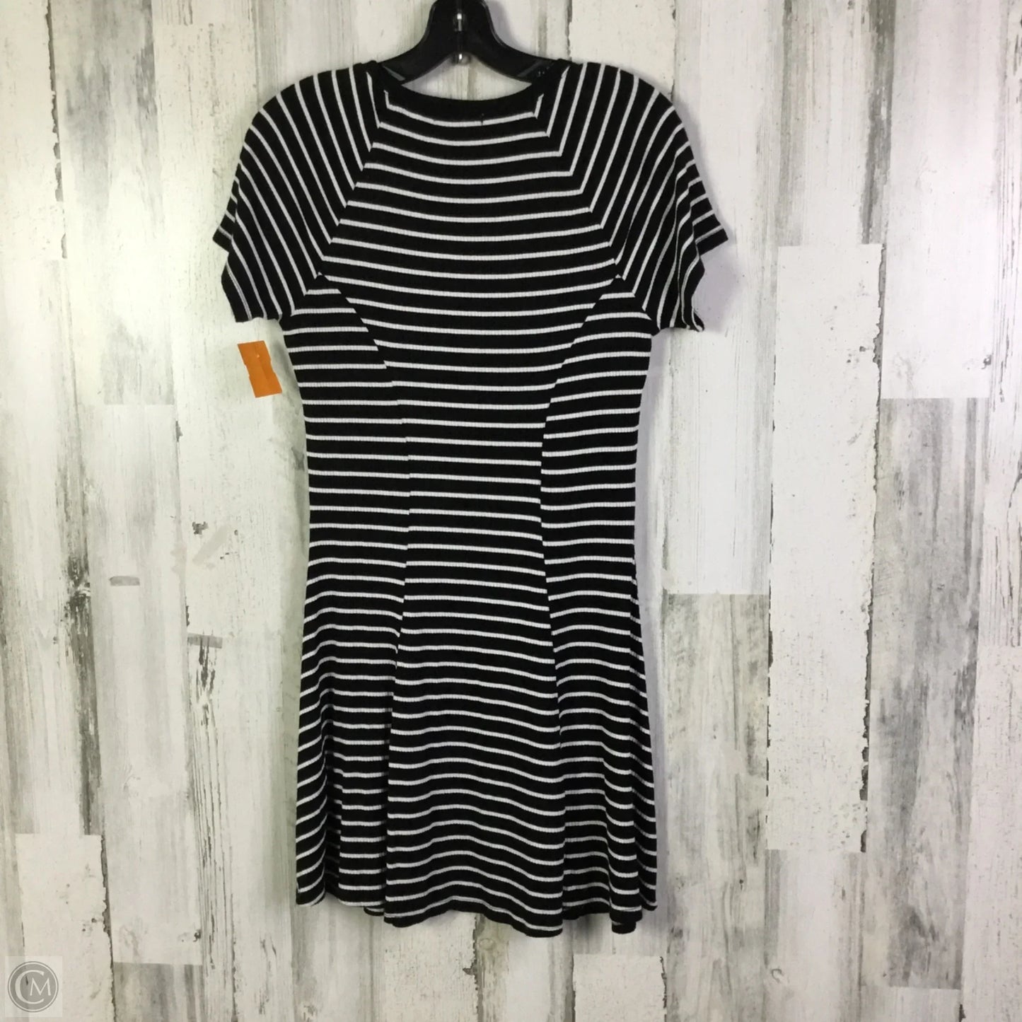 Dress Casual Short By Vans In Black & White, Size: M