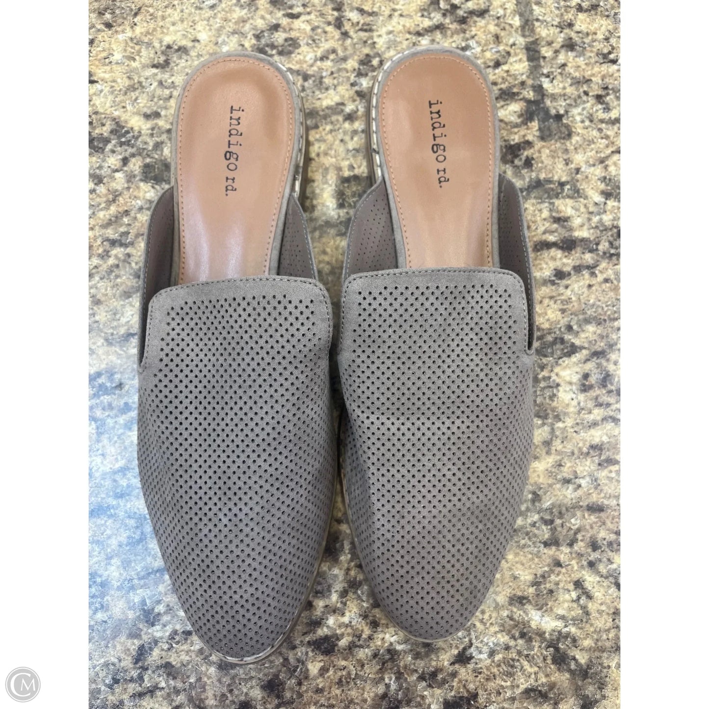 Shoes Flats By Indigo Rd In Taupe, Size: 10
