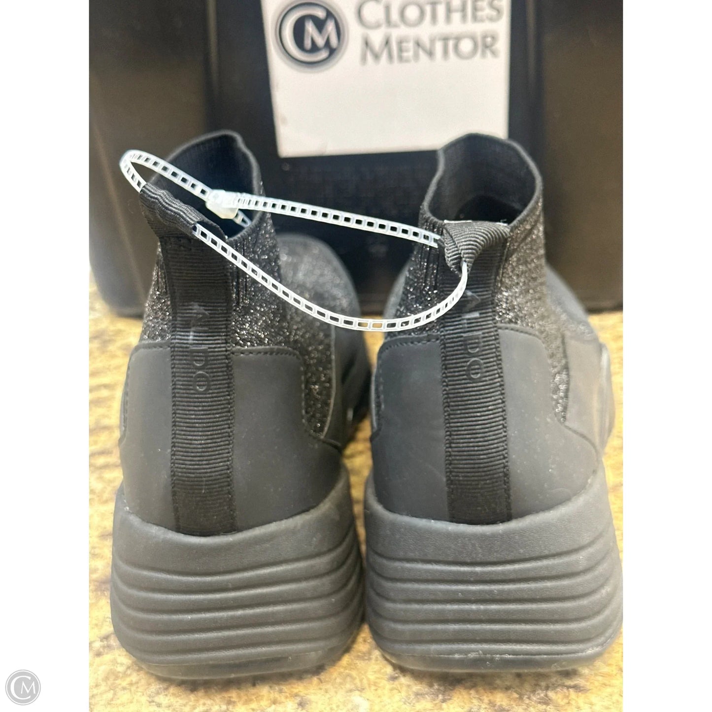 Shoes Sneakers By Aldo In Black, Size: 7