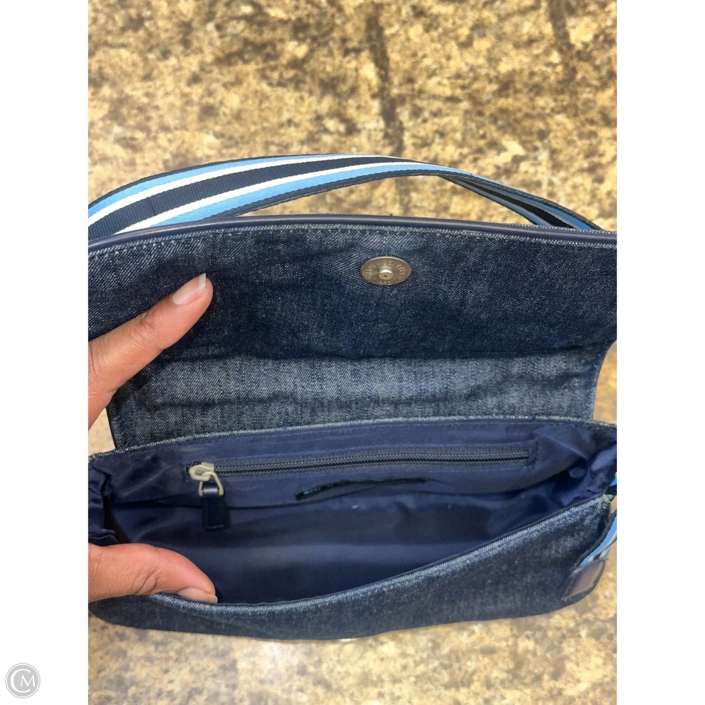 Handbag By Kenneth Cole Reaction, Size: Medium