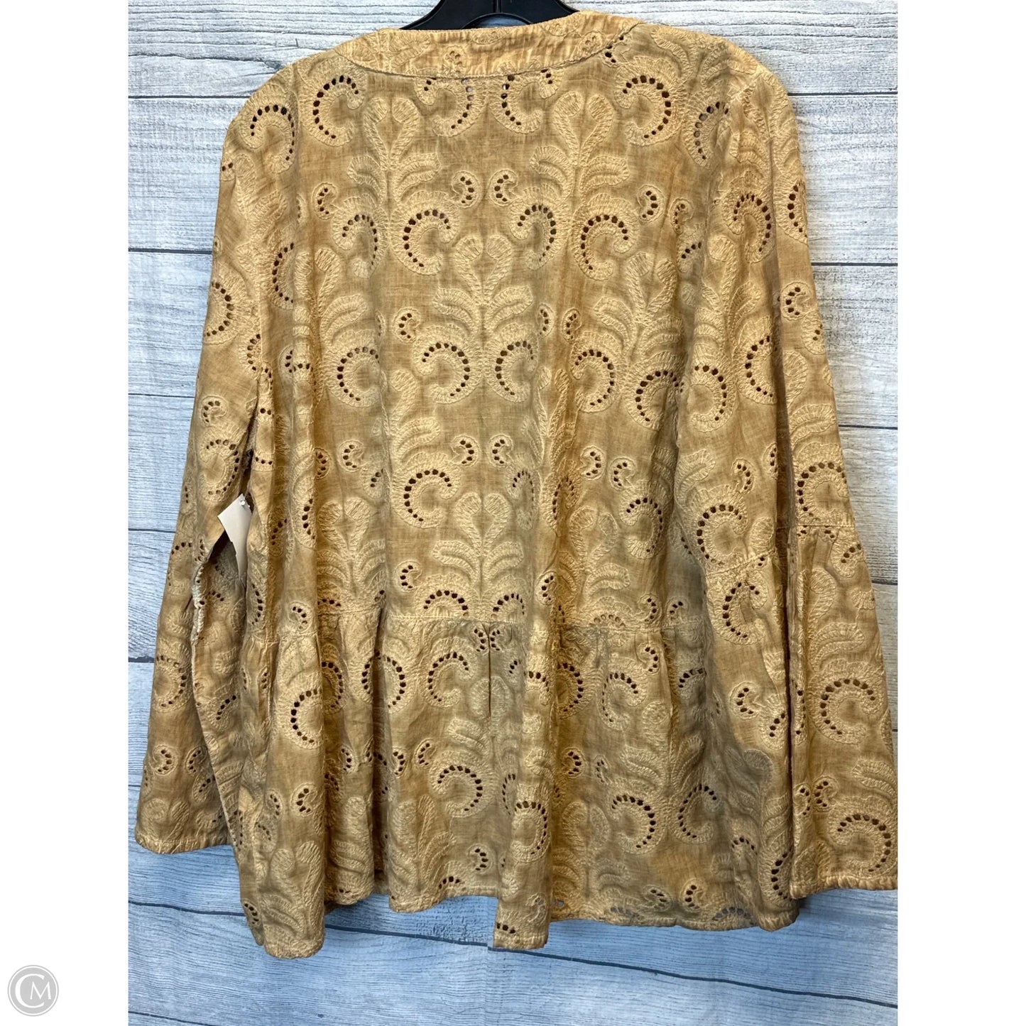 Top Long Sleeve By Logo In Gold, Size: L