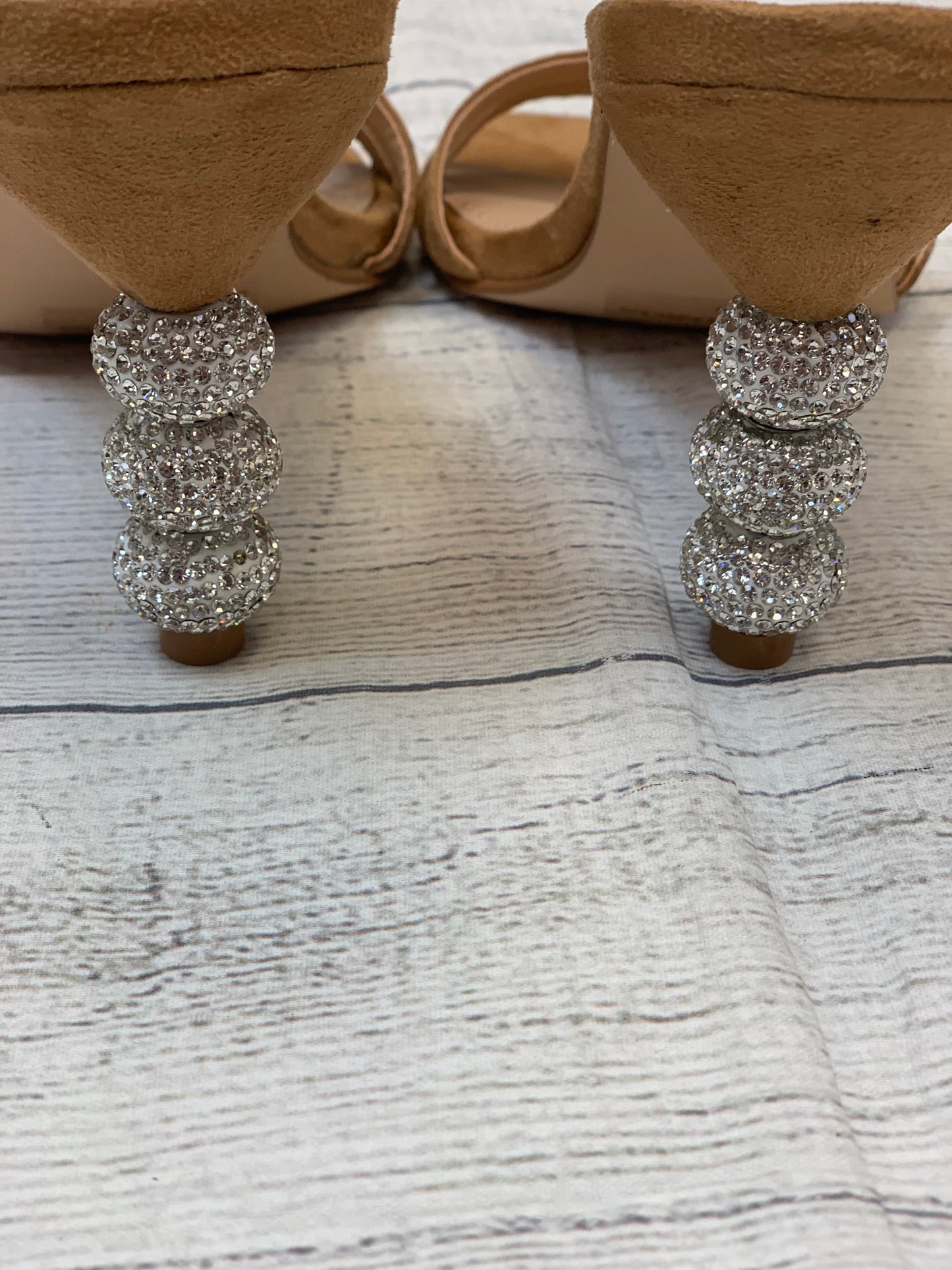 Beige Shoes Heels Kitten Clothes Mentor, Size 6