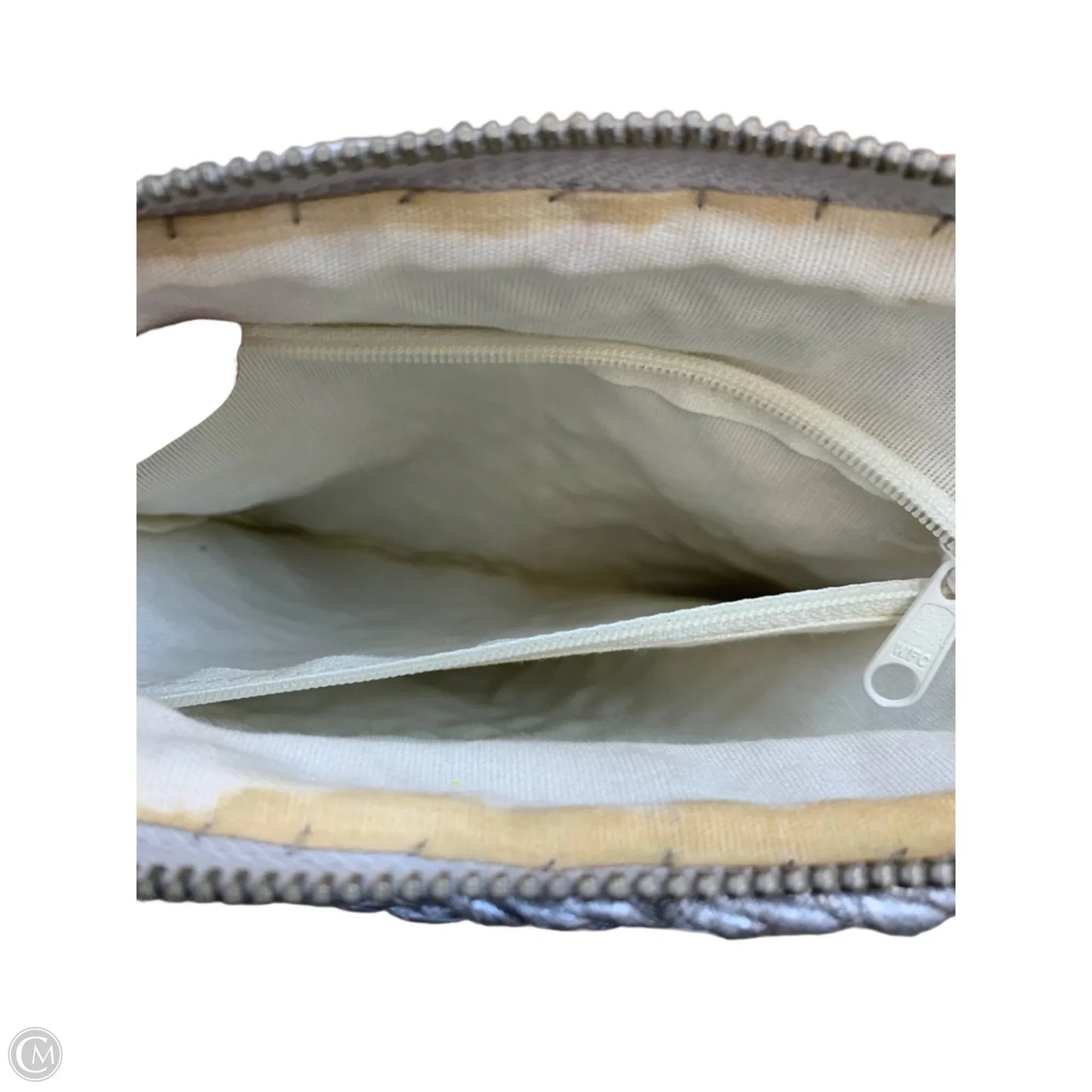 Clutch By Cmf, Size: Large