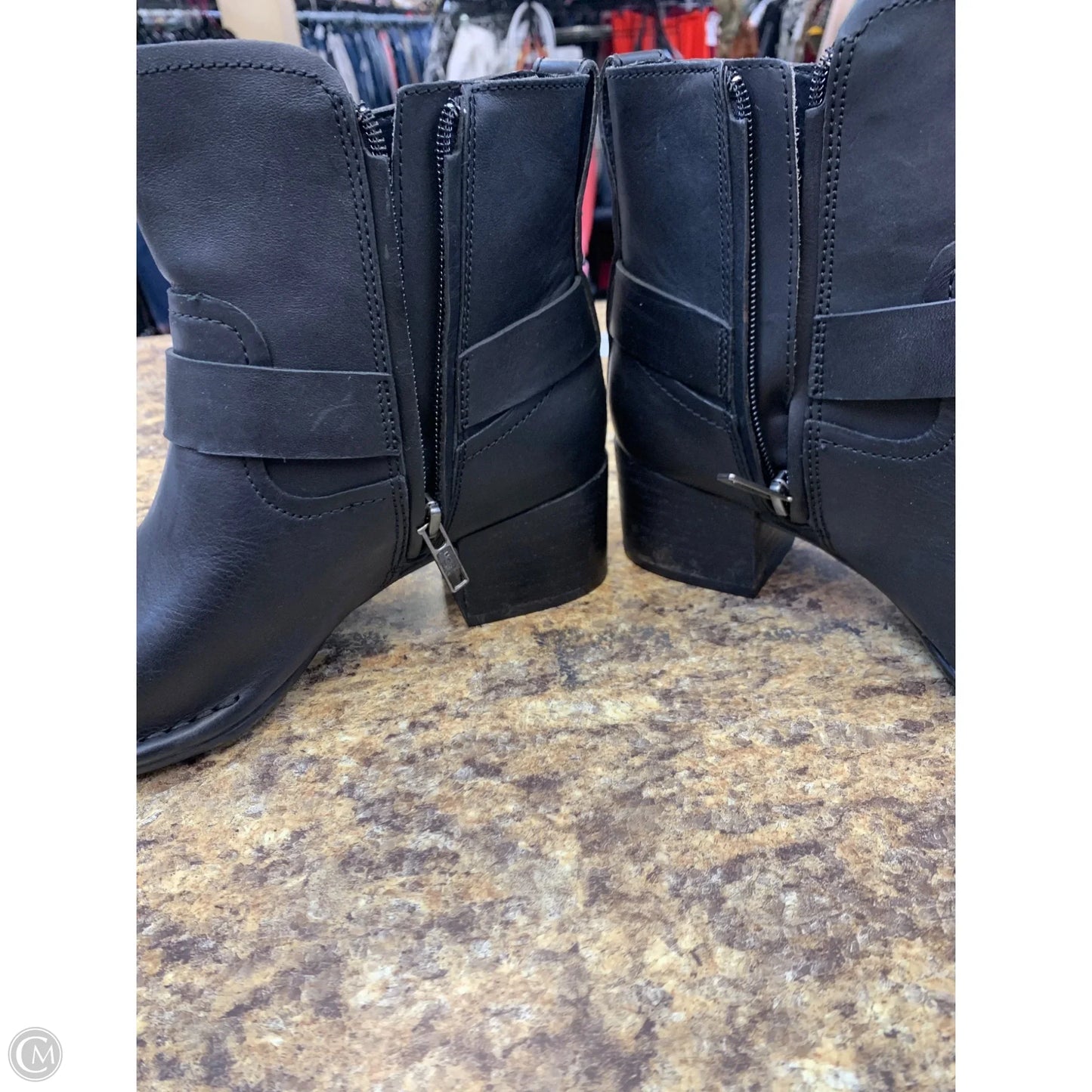 Boots Designer By Ugg In Black, Size: 7