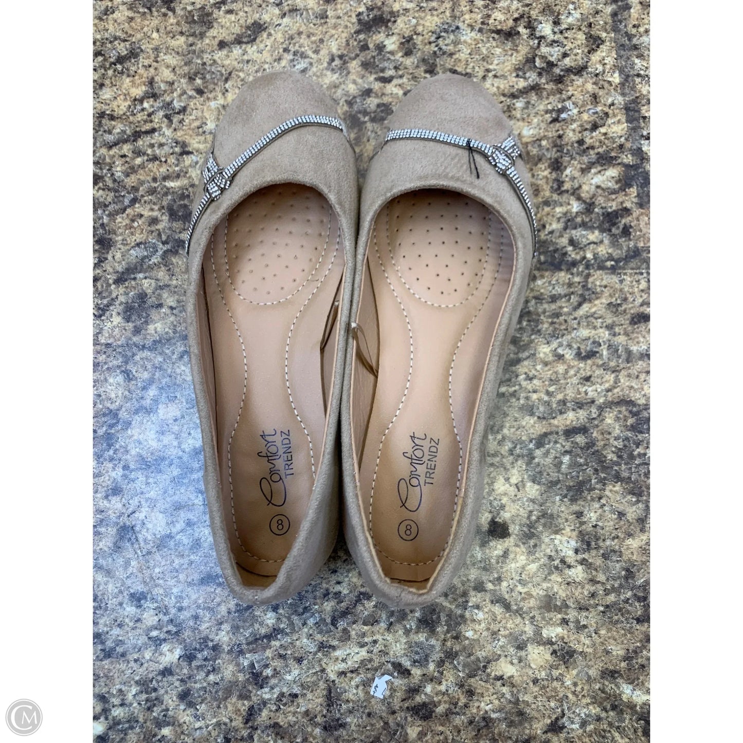 Shoes Flats By Clothes Mentor In Beige, Size: 8