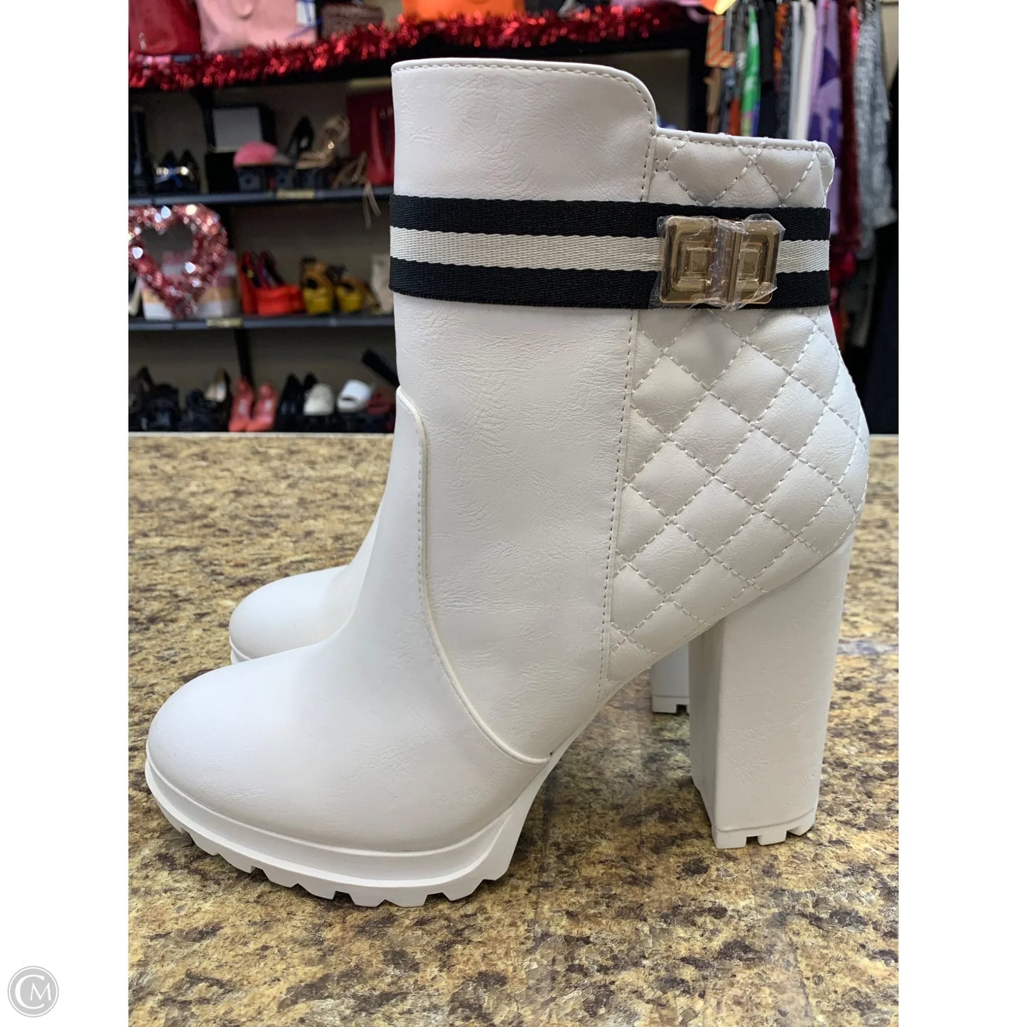 Boots Ankle Heels By Shoedazzle In White, Size: 10