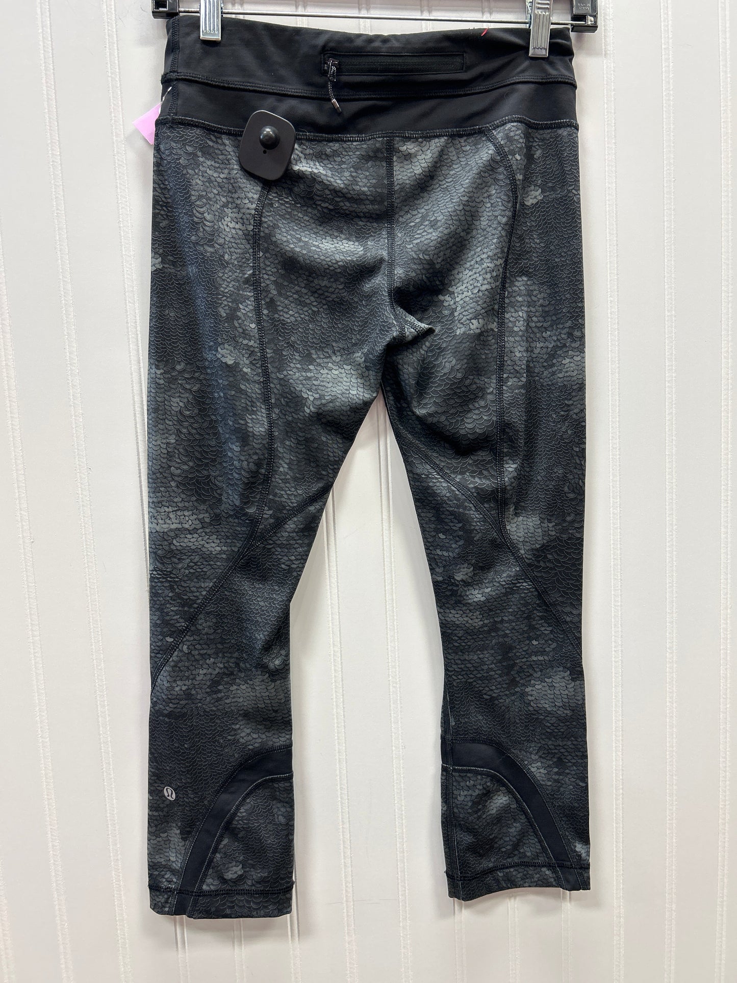 Athletic Leggings Capris By Lululemon In Black, Size:4