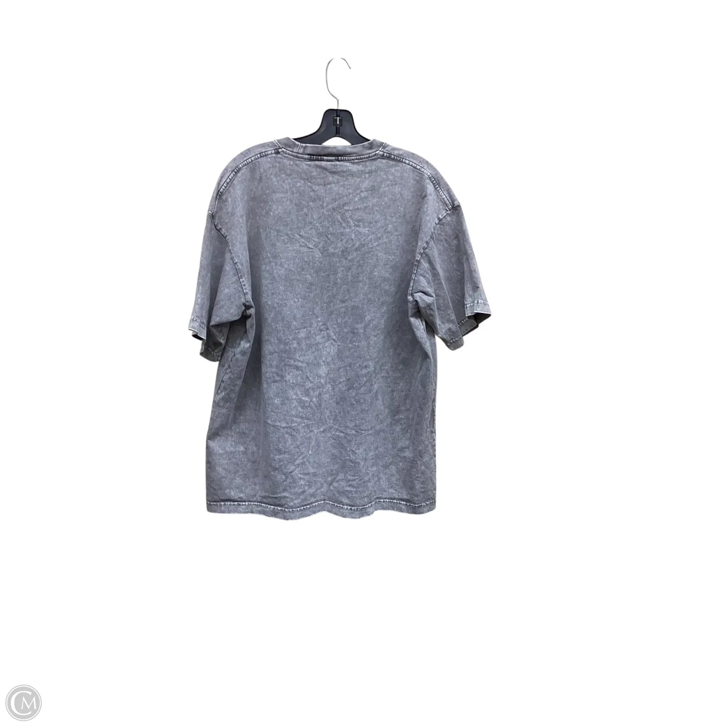 Top Short Sleeve By Clothes Mentor In Grey