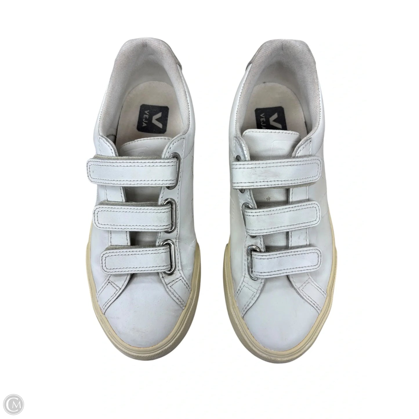 Shoes Sneakers By Clothes Mentor In White, Size: 5