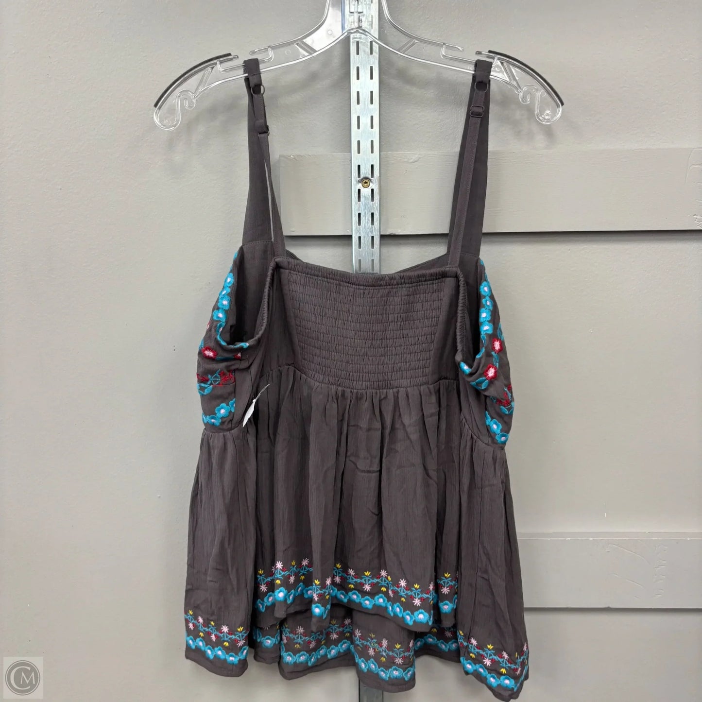 Top Sleeveless By Torrid In Grey, Size: M