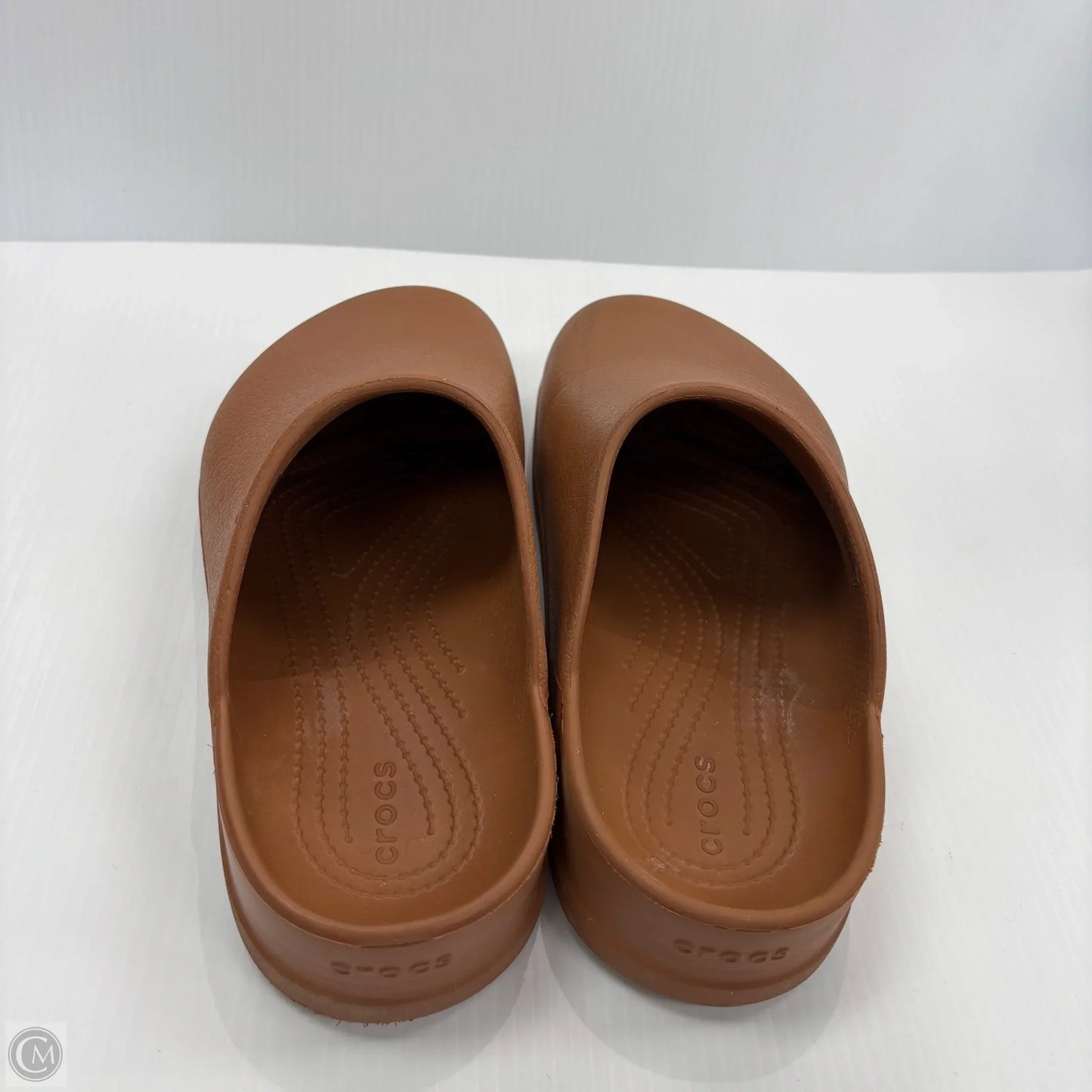 Shoes Flats By Crocs In Brown, Size: 7