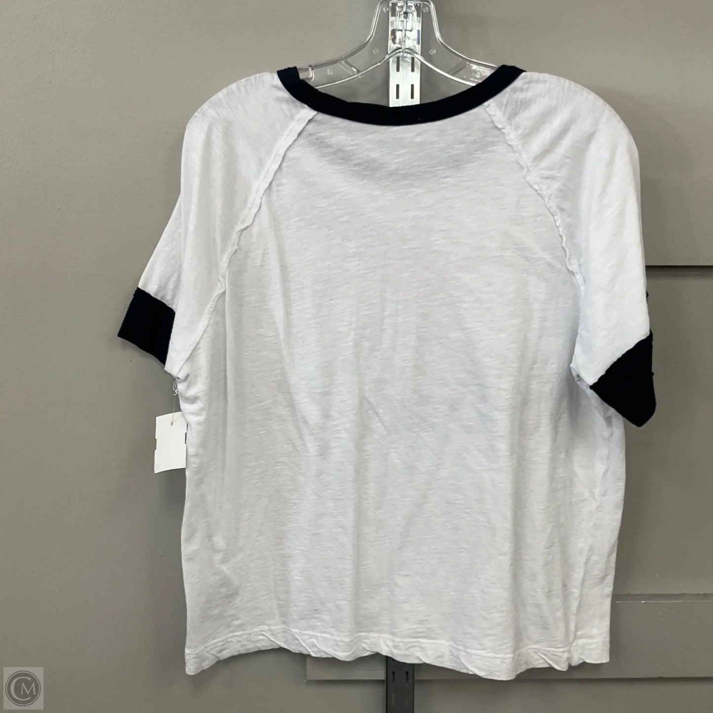 Top Short Sleeve By Sundry In White, Size: M