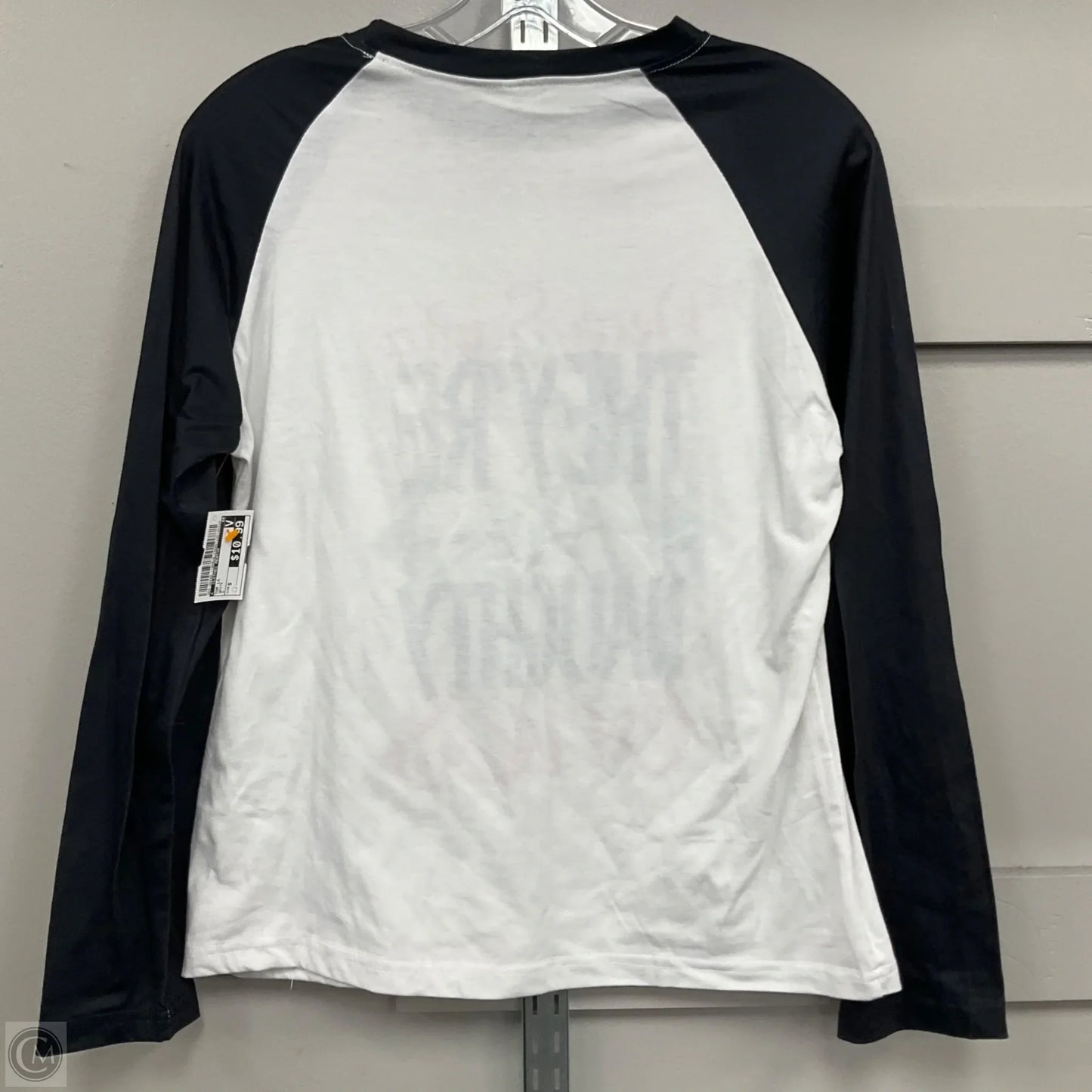 Top Long Sleeve By Clothes Mentor In White, Size: S