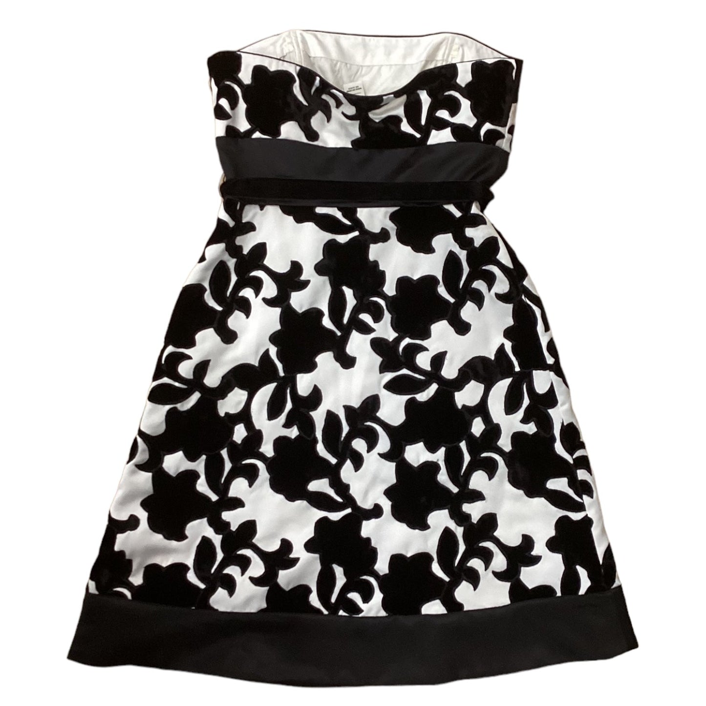 Dress Casual Short By White House Black Market Size: 2