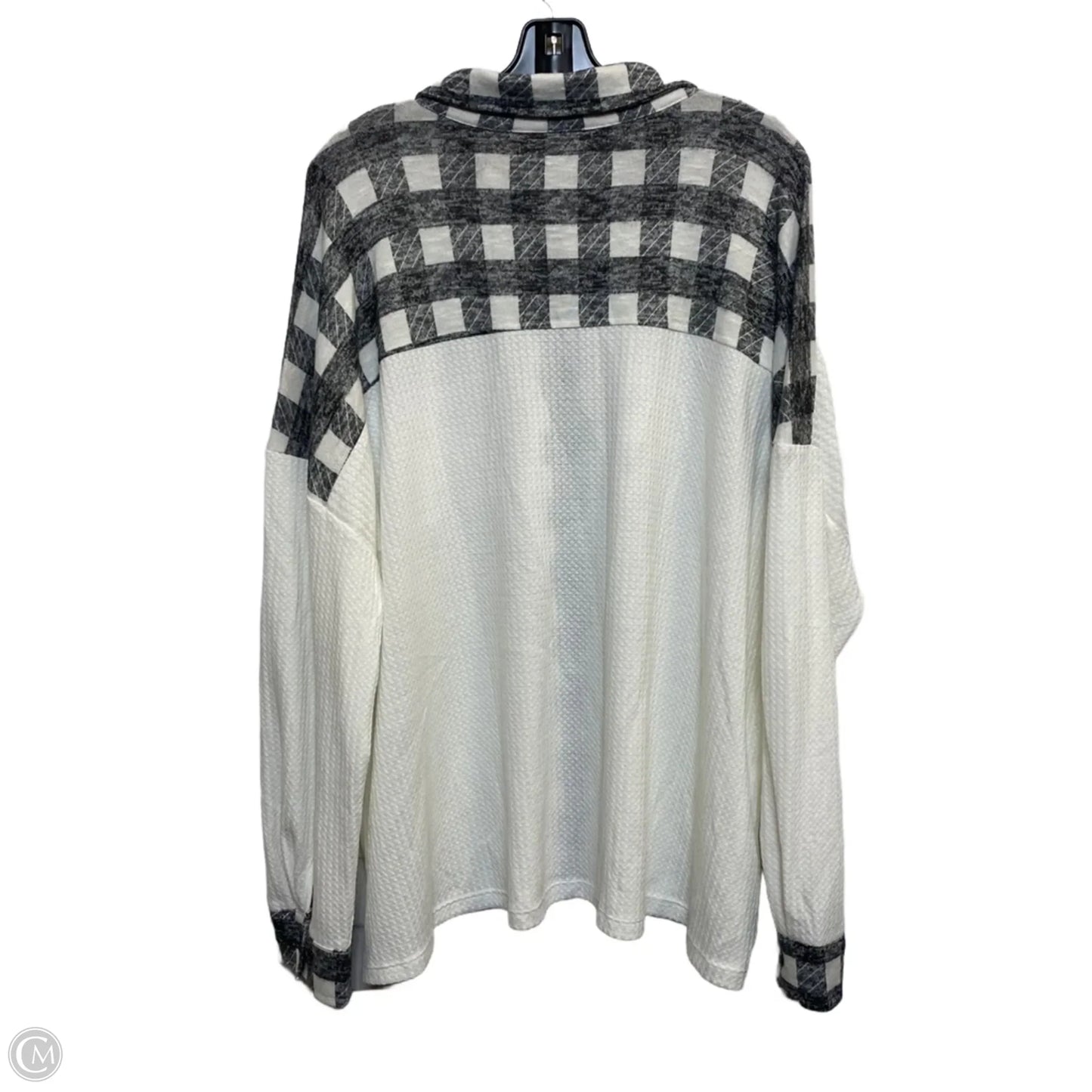 Top Long Sleeve By Cato In Grey & White, Size: 4x