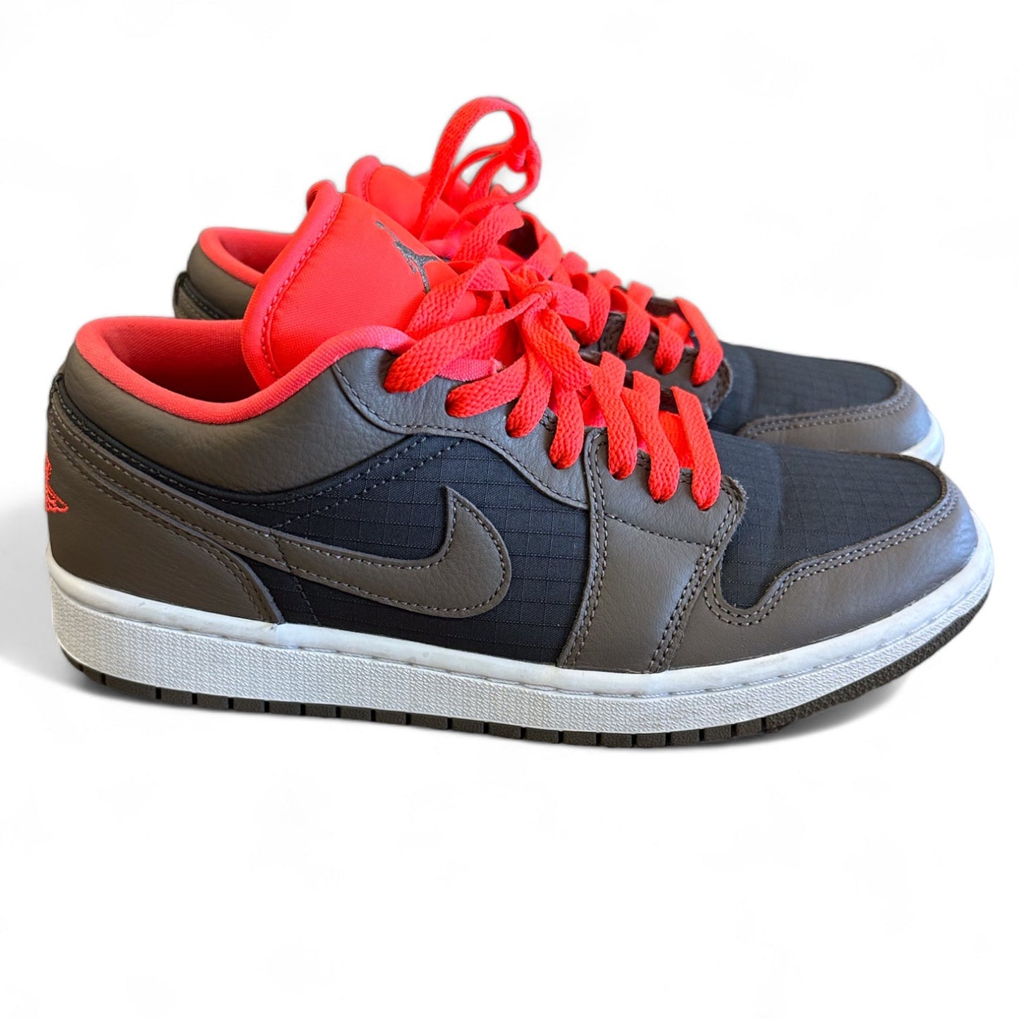 Shoes Sneakers By Jordan  Size: 8.5