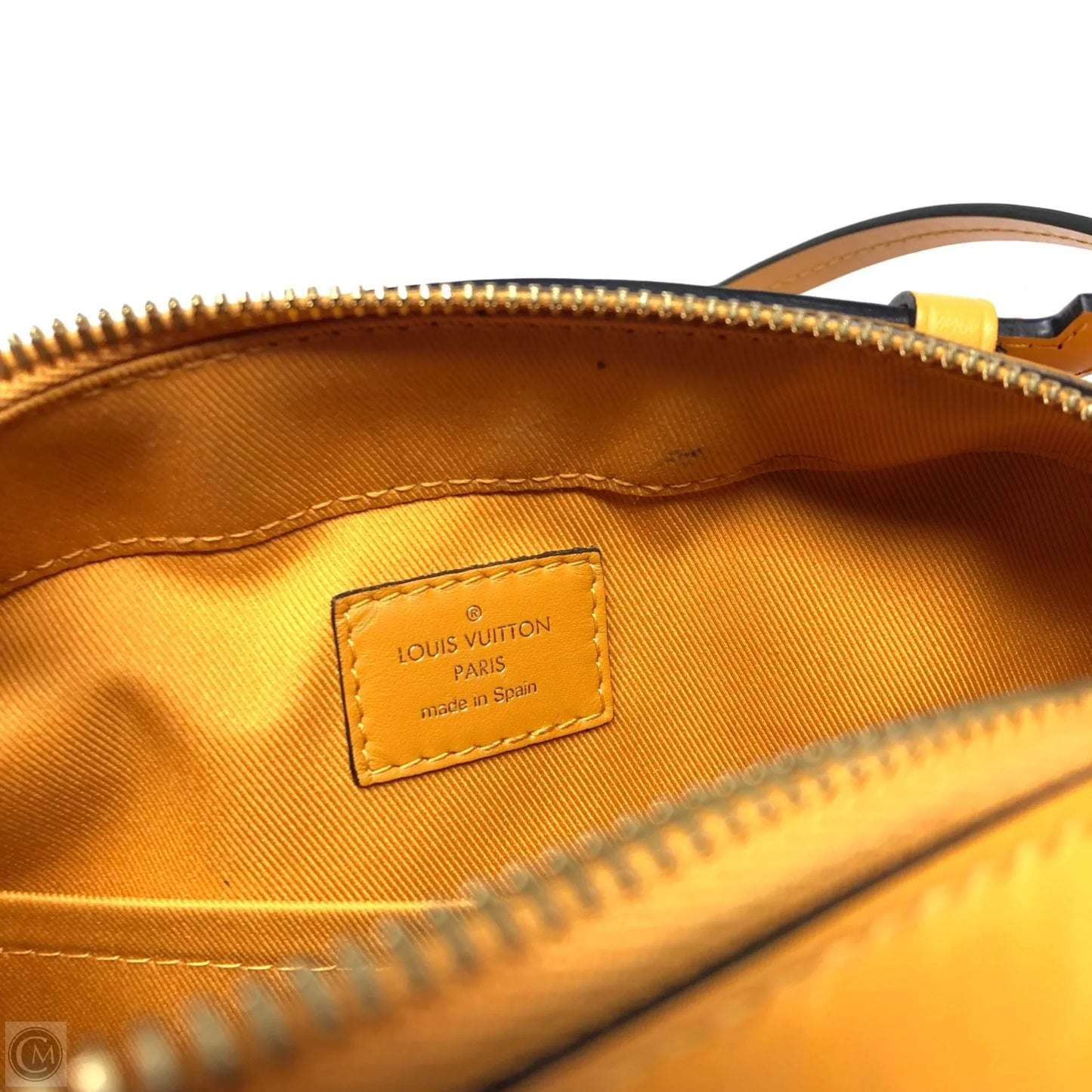 Crossbody Luxury Designer By Louis Vuitton, Size: Small